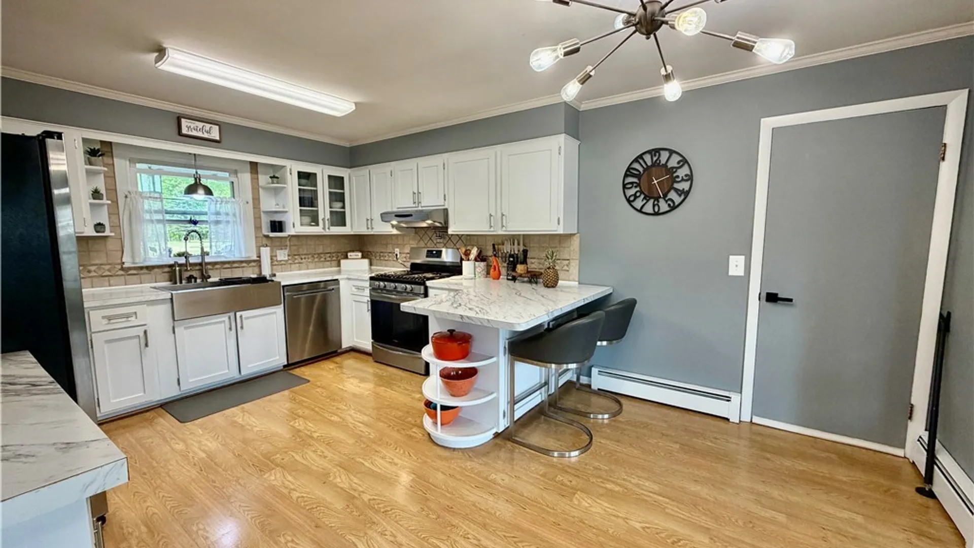 Property at 53 Ridgeway Sites Avenue, Minetto, NY 13126 19
