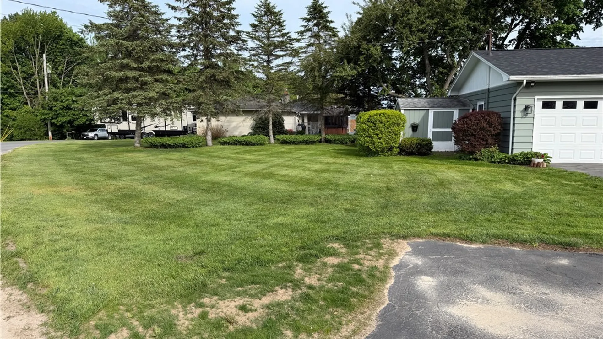 Property at 53 Ridgeway Sites Avenue, Minetto, NY 13126 3