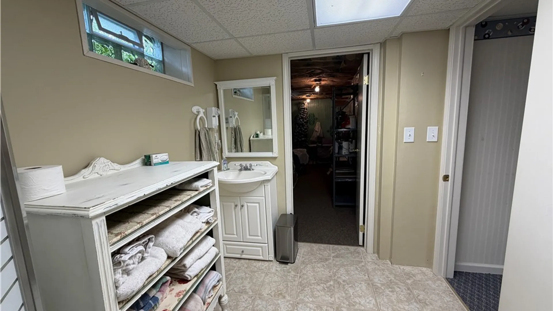 Property at 53 Ridgeway Sites Avenue, Minetto, NY 13126 35