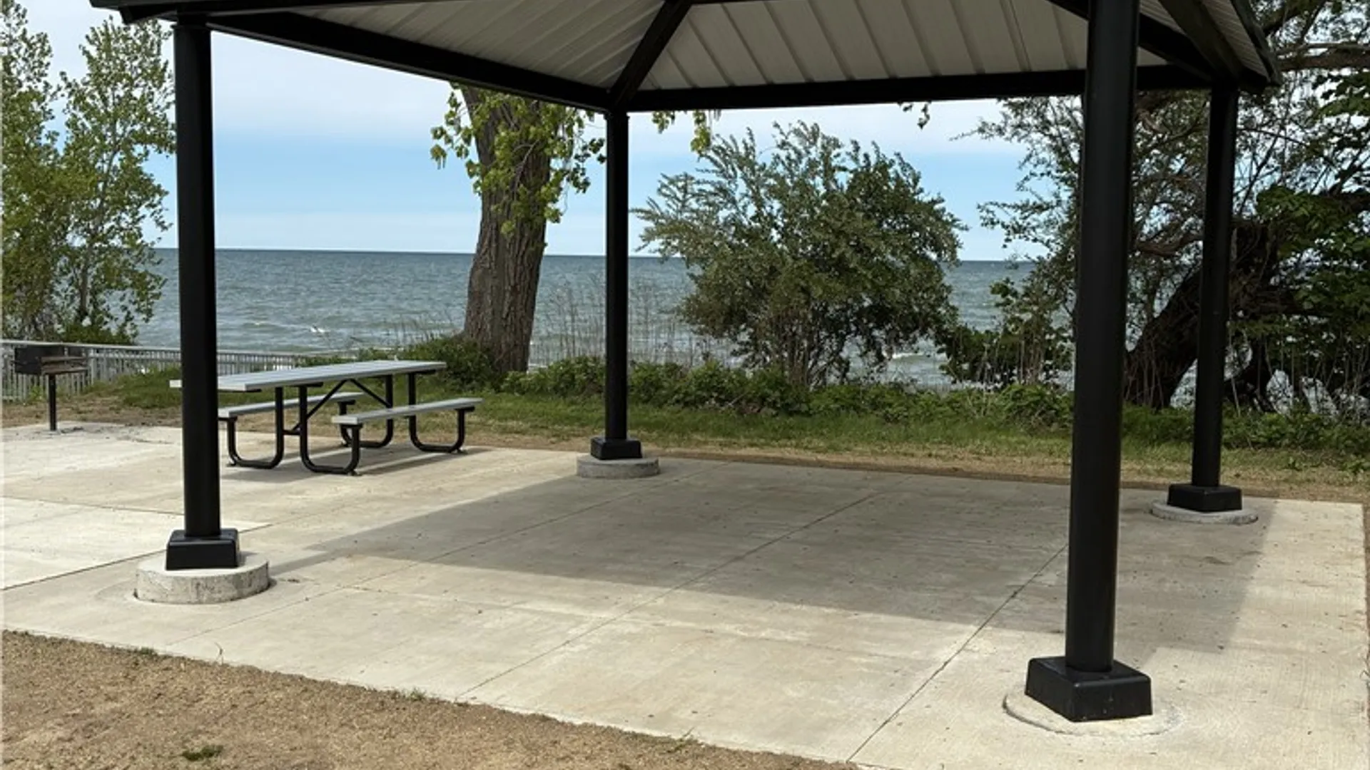 Property at 907 Lake Shore Boulevard, Irondequoit, NY 14617 33