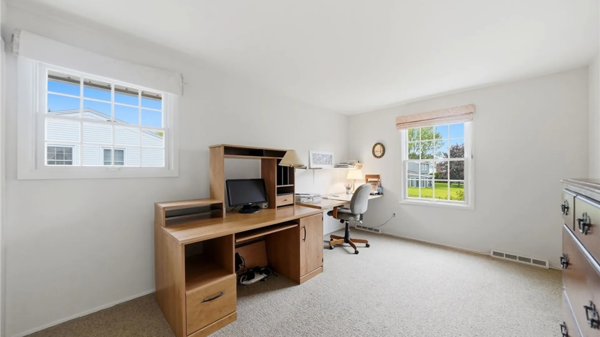 Property at 418 Woodward Crescent, West Seneca, NY 14224 33