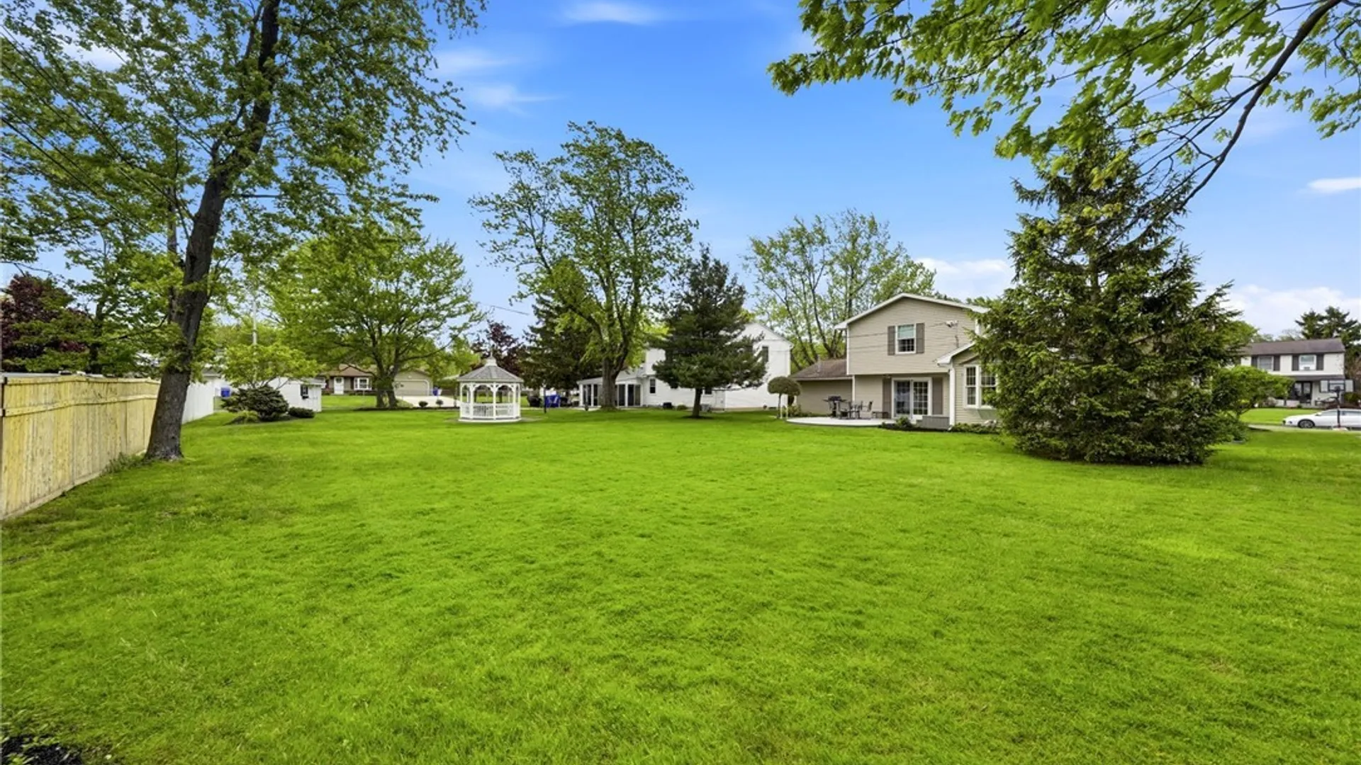 Property at 418 Woodward Crescent, West Seneca, NY 14224 37