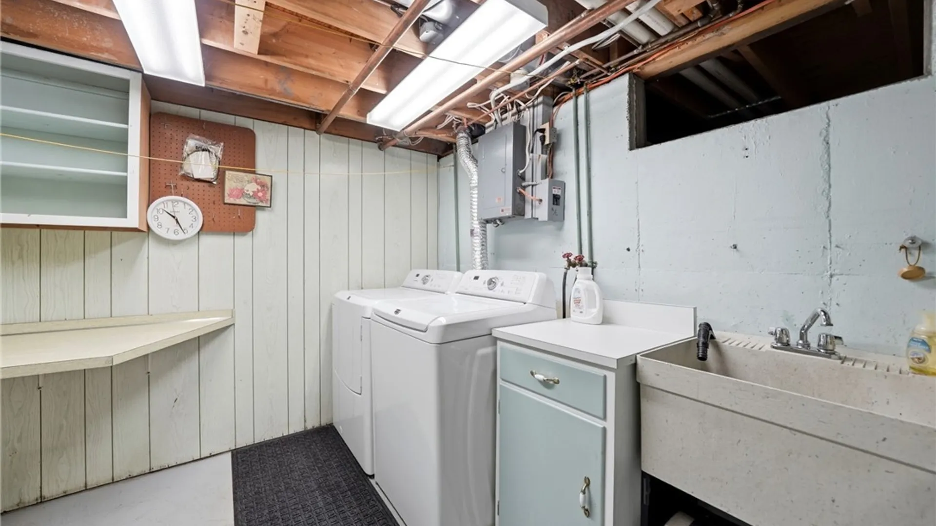 Property at 418 Woodward Crescent, West Seneca, NY 14224 44