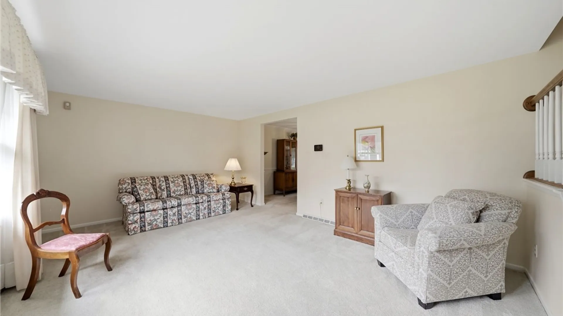 Property at 418 Woodward Crescent, West Seneca, NY 14224 7