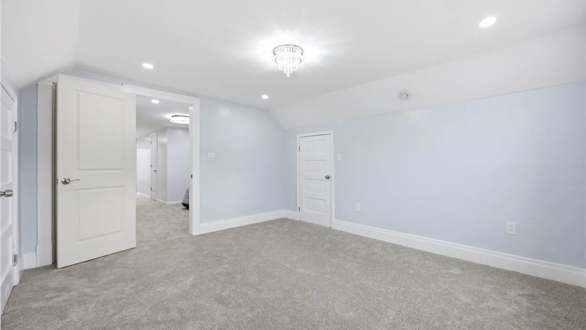 Property at 53 Roslyn Street, Buffalo, NY 14211 38