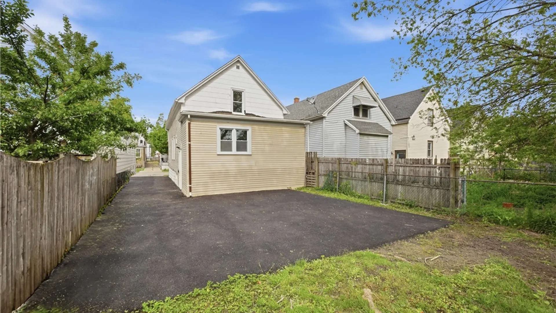 Property at 53 Roslyn Street, Buffalo, NY 14211 47
