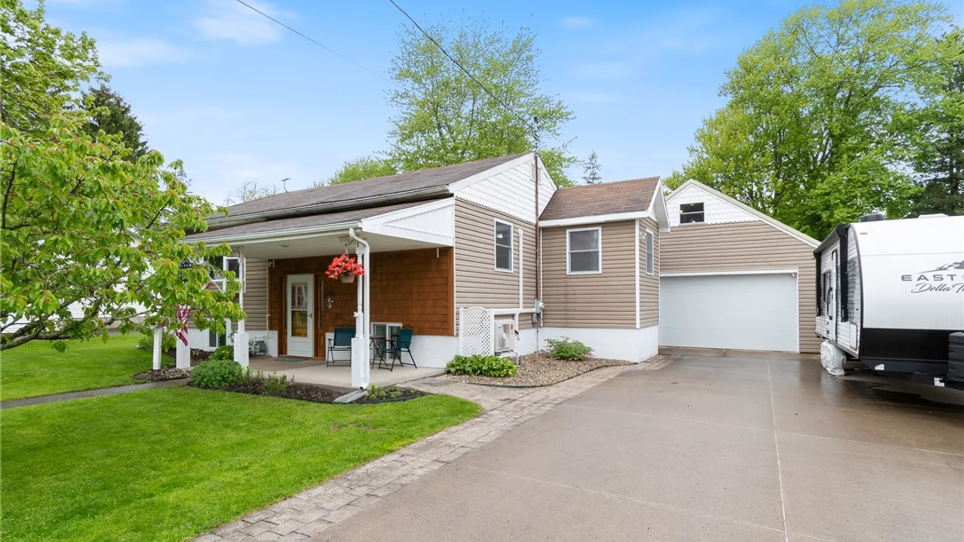 Property at 19 E Kendig Street, Fayette, NY 13165 3