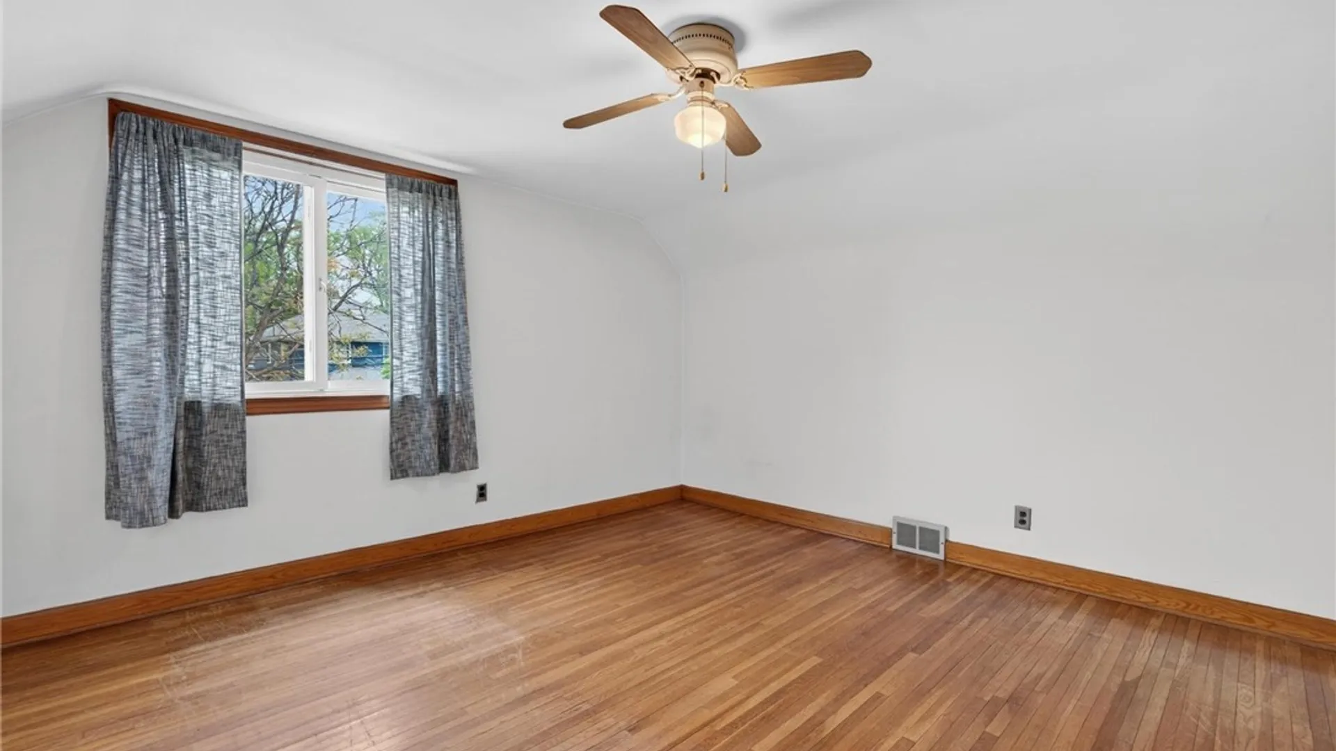 Property at 77 Whitfield Avenue, Buffalo, NY 14220 27