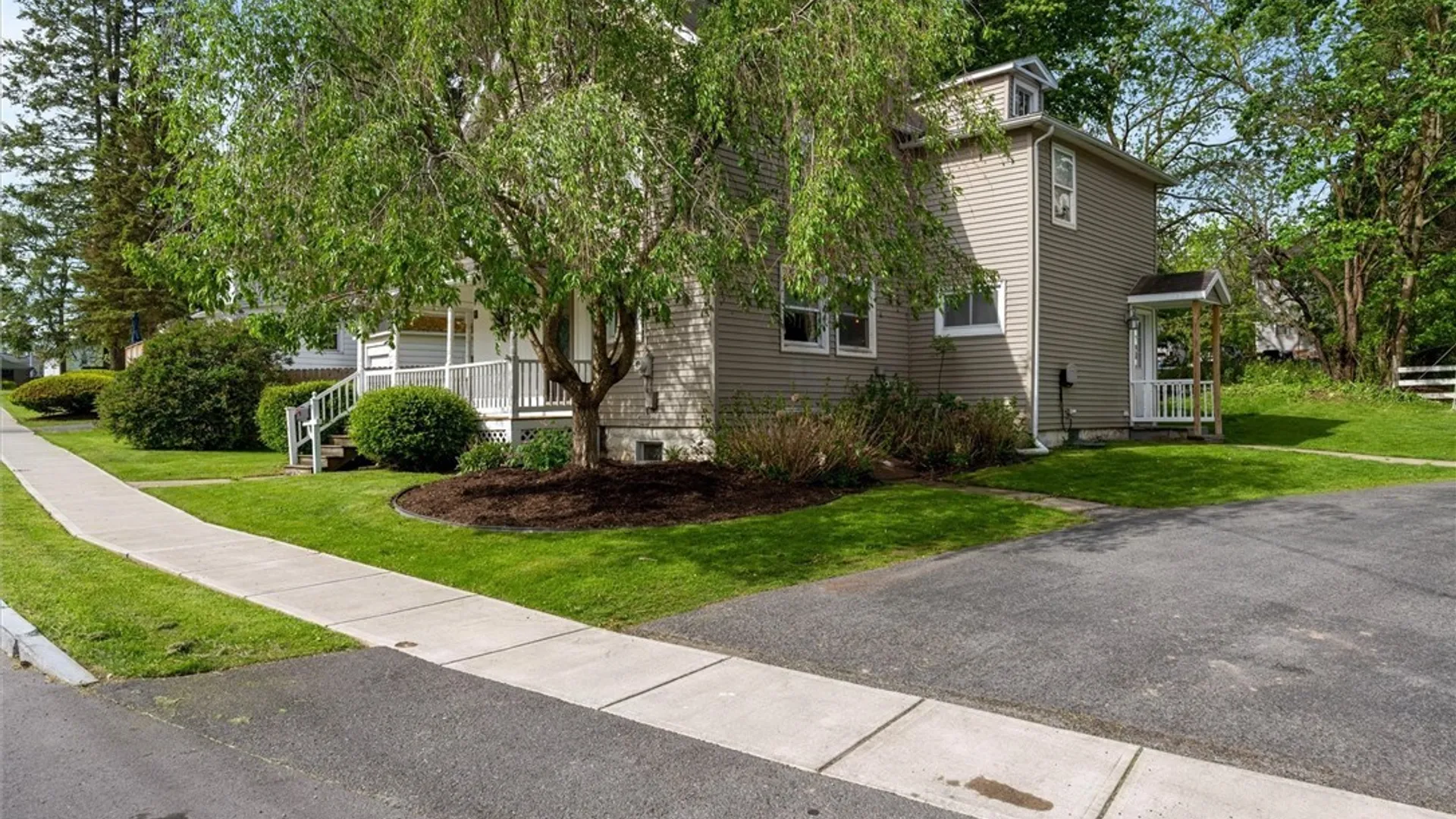 Property at 5 Chase Street, Auburn, NY 13021 5