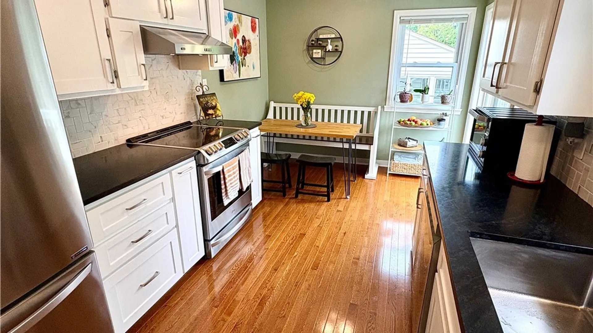 Property at 172 Winston Way, DeWitt, NY 13214 17