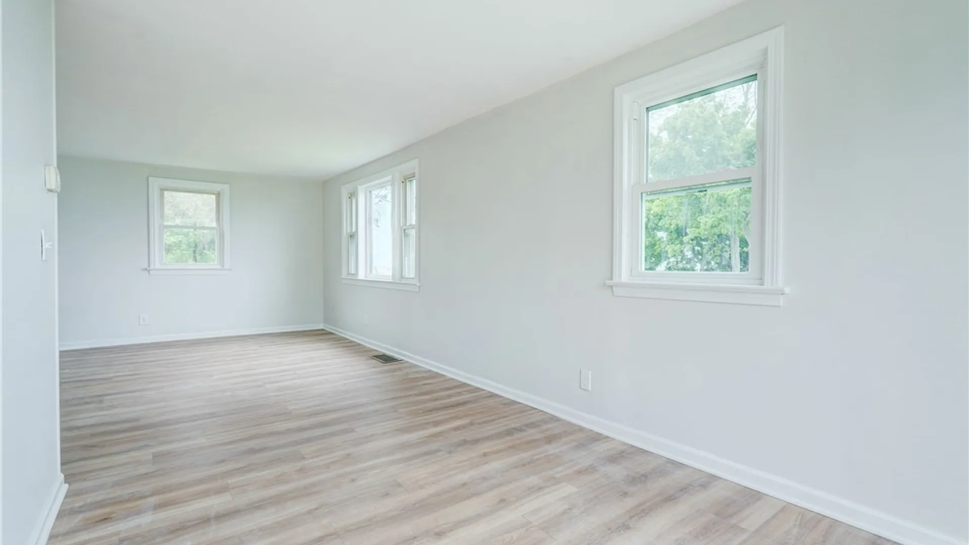 Property at 904 Lake Road, Webster, NY 14580 13