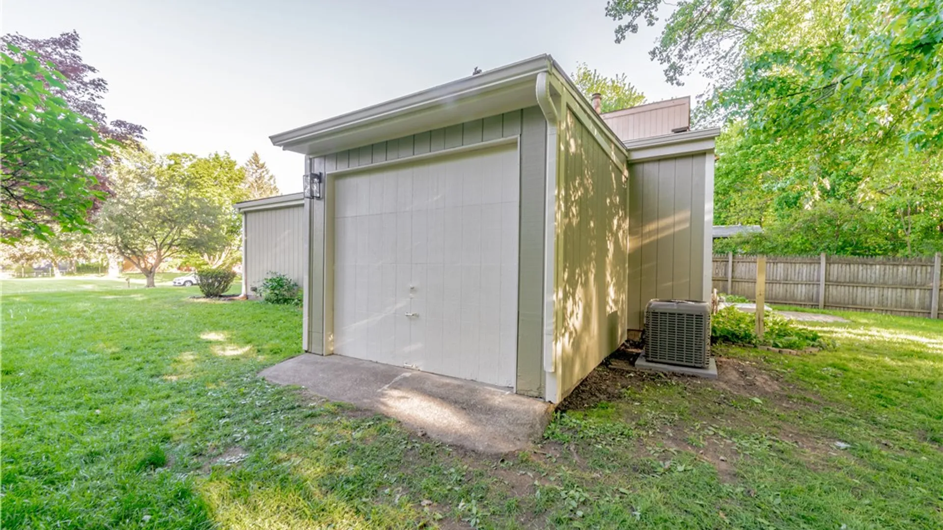 Property at 11 Hanningfield Circle, Perinton, NY 14450 17
