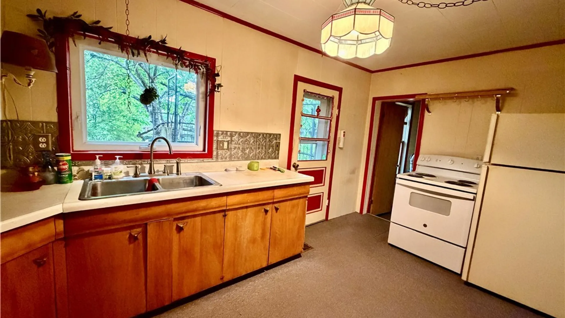 Property at 68 W 7th Street, Oswego, NY 13126 6