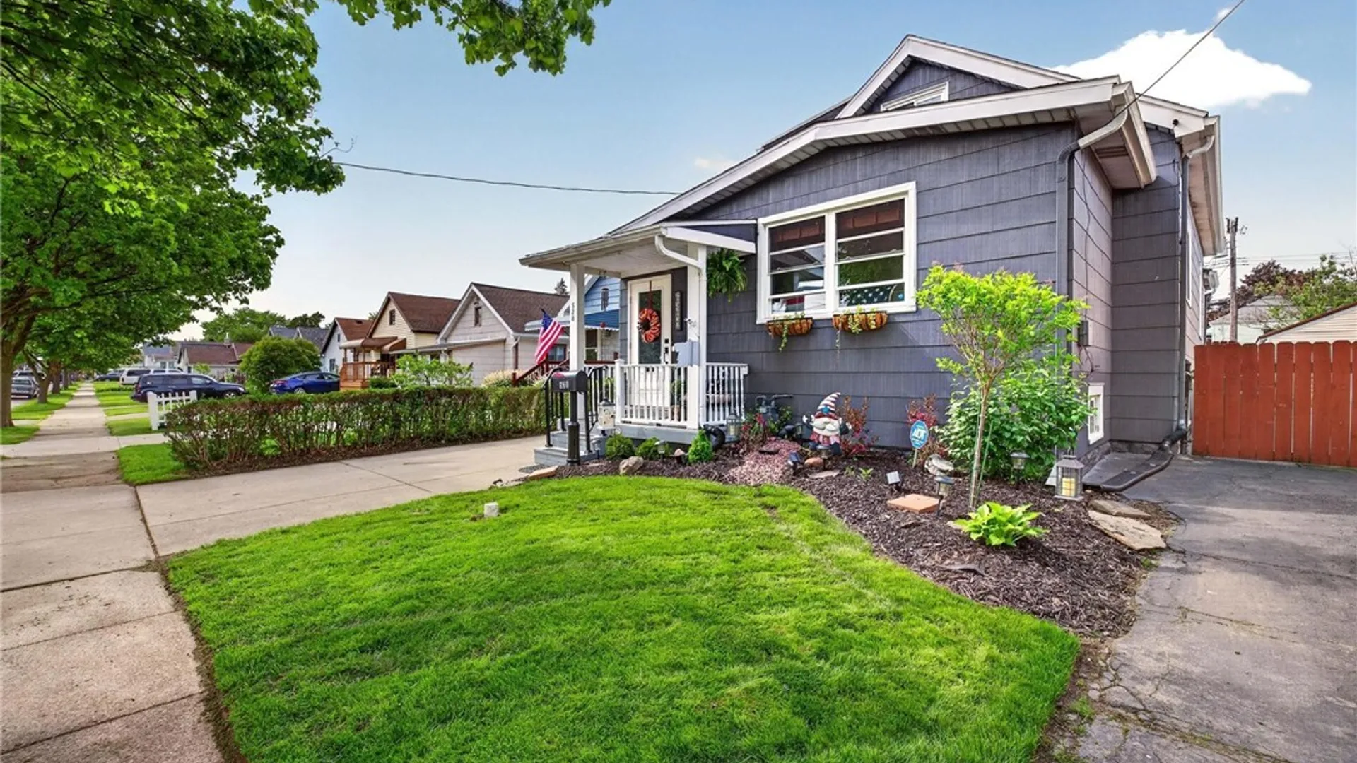 Property at 528 Marilla Street, Buffalo, NY 14220 5