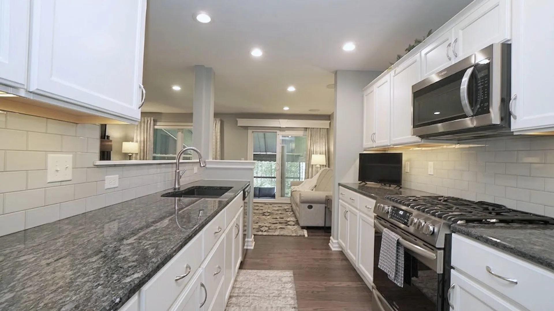 Property at 1003 Carriage Lane, West Seneca, NY 14224 12