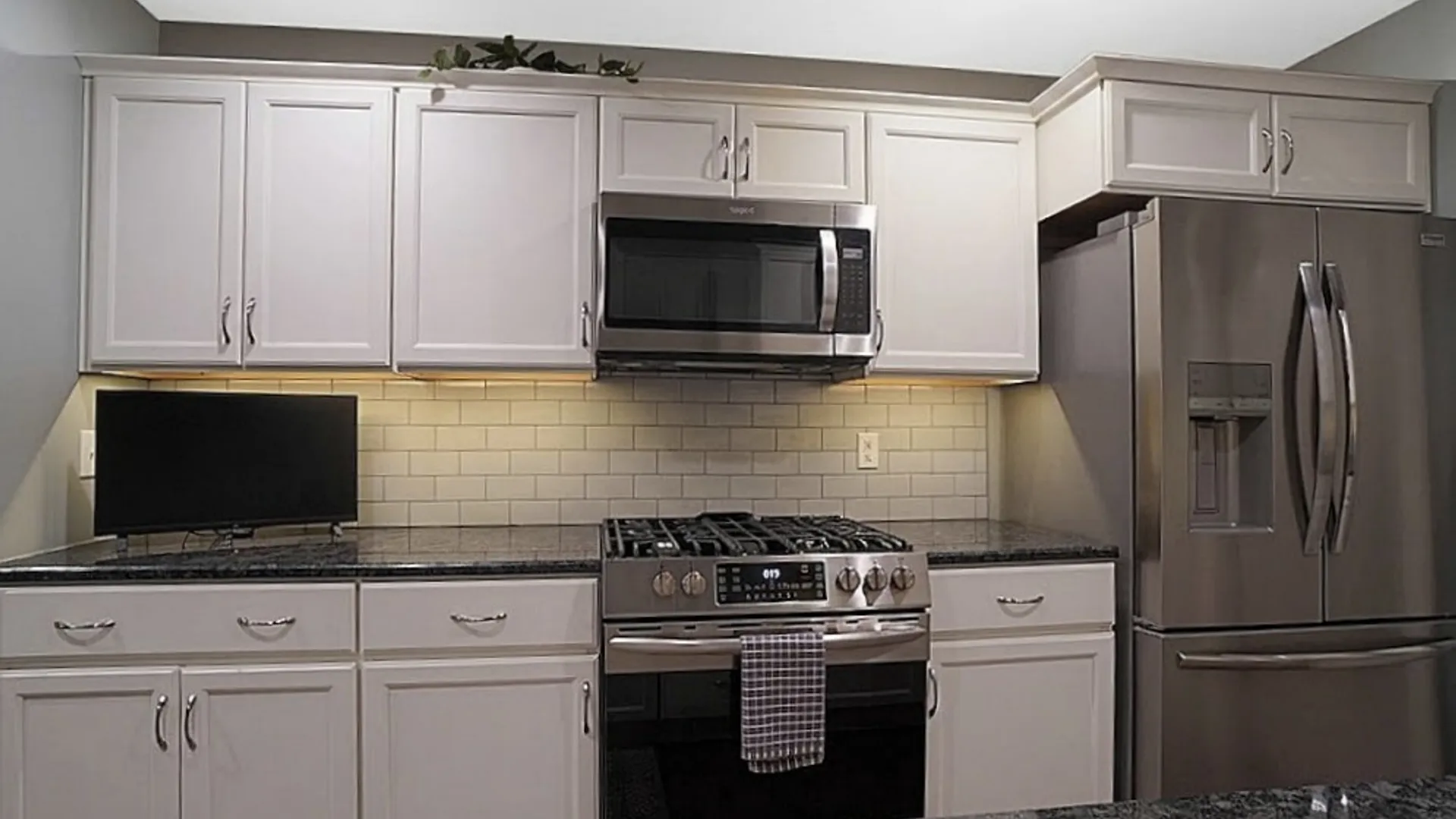 Property at 1003 Carriage Lane, West Seneca, NY 14224 15