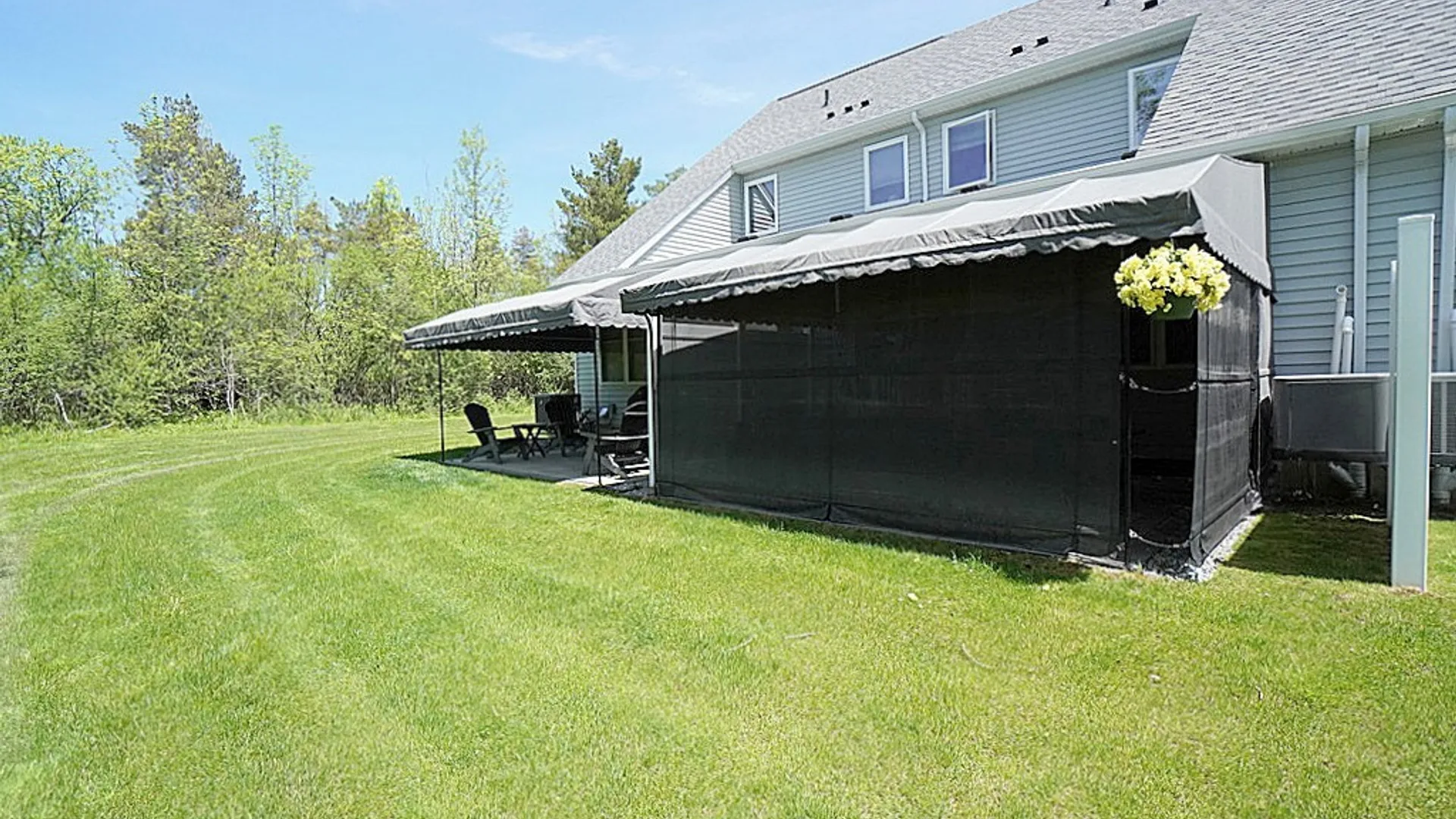 Property at 1003 Carriage Lane, West Seneca, NY 14224 36
