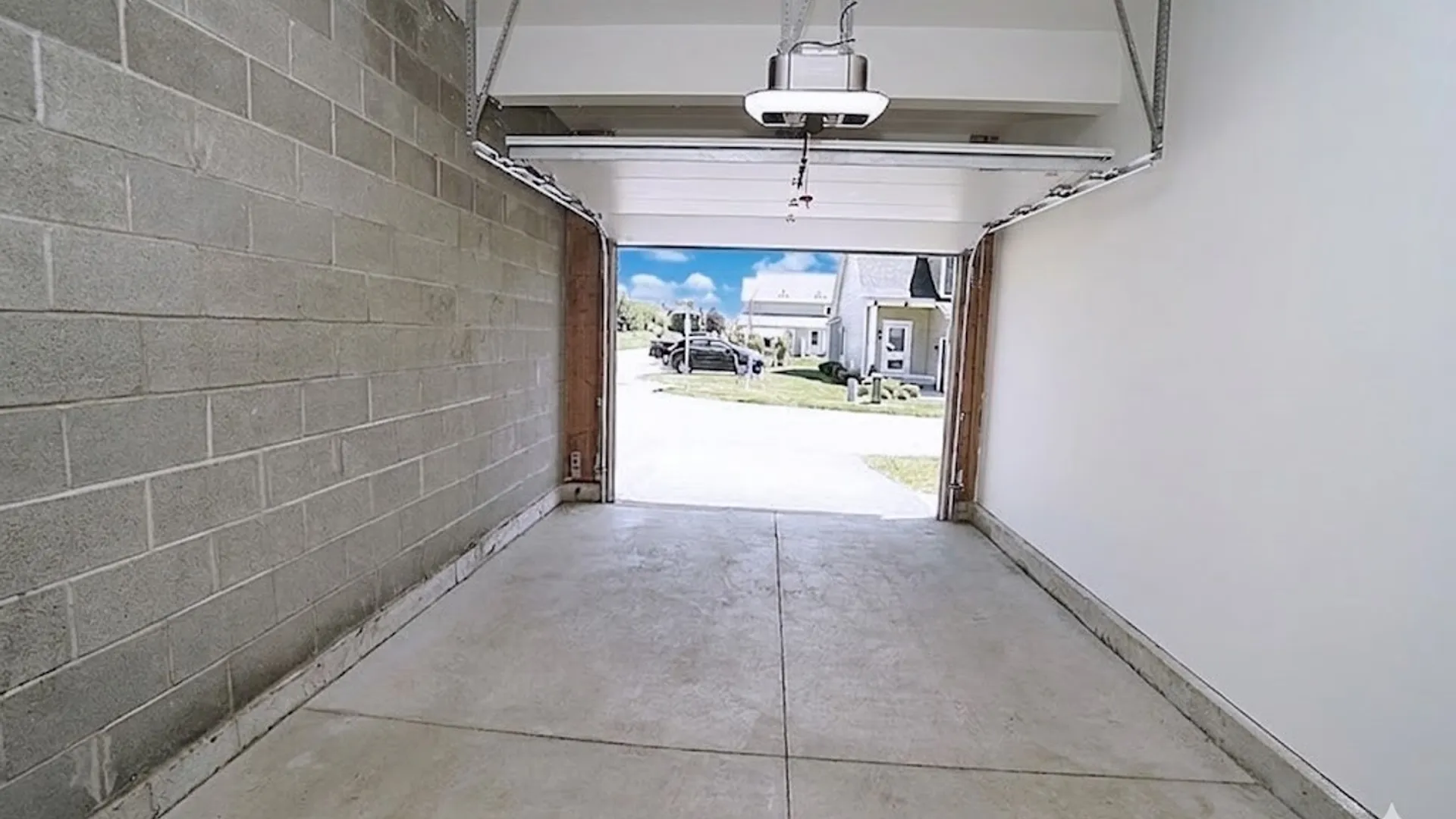 Property at 1003 Carriage Lane, West Seneca, NY 14224 39