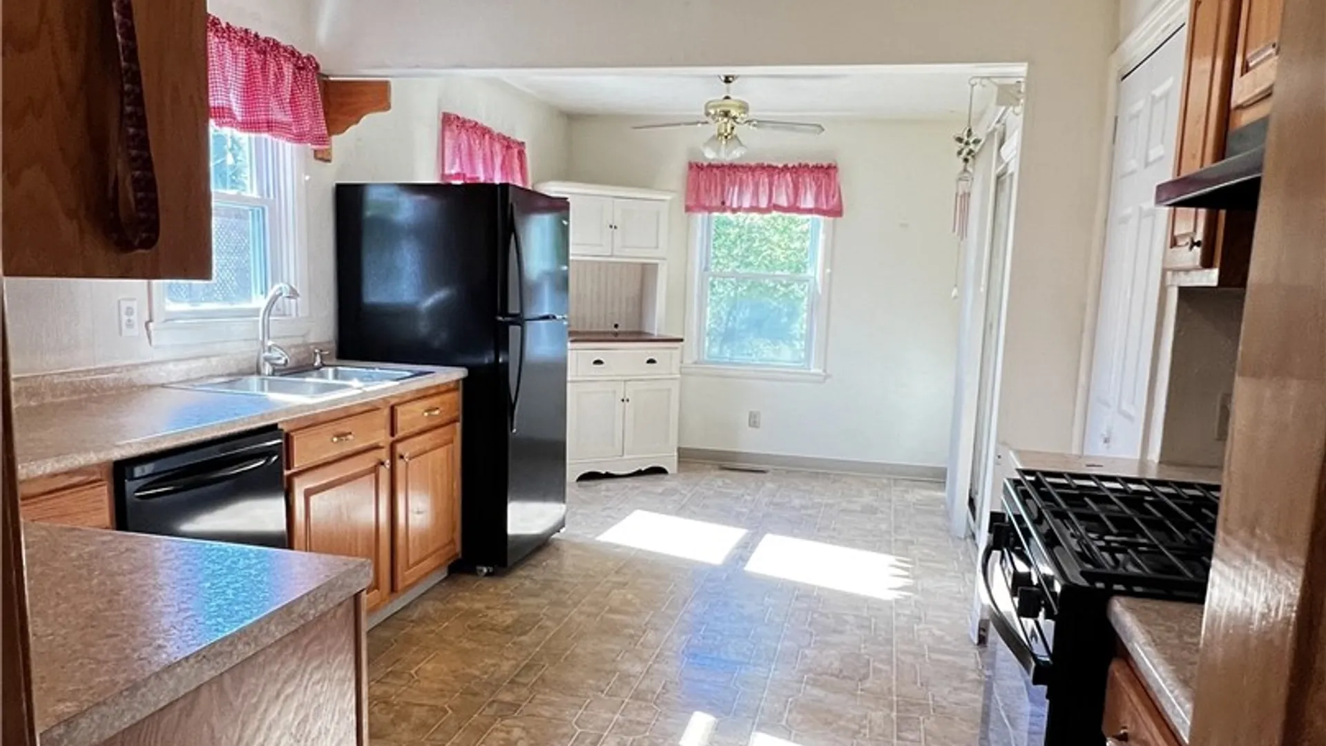 Property at 211 Overland Street, Elmira City, NY 14904 9