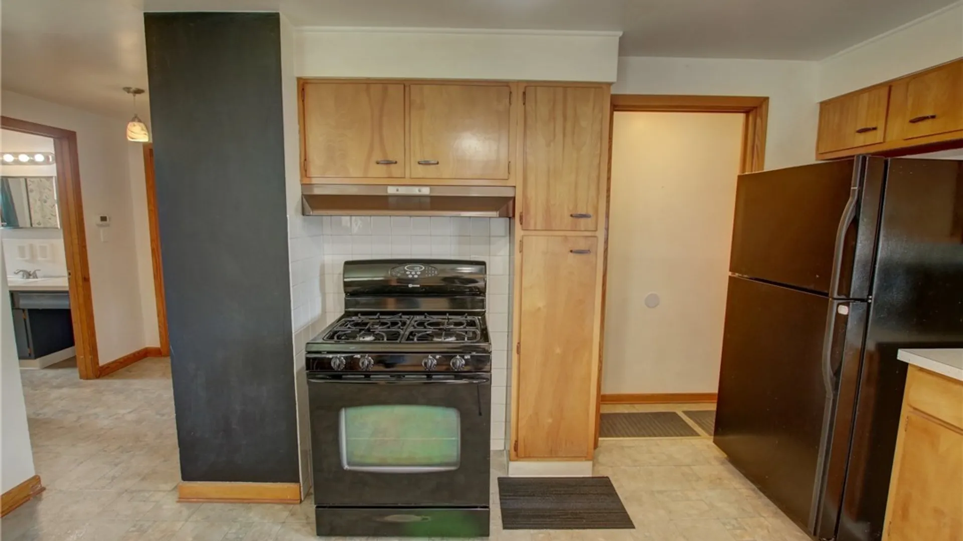 Property at 14 Lydia Lane, Cheektowaga, NY 14225 10