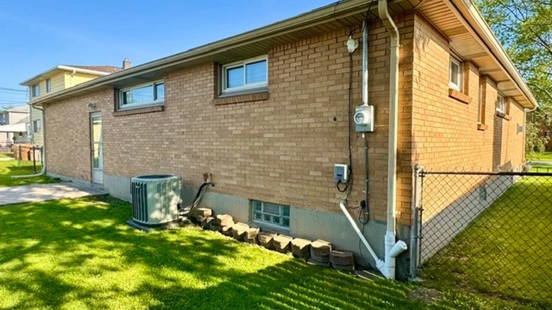 Property at 14 Lydia Lane, Cheektowaga, NY 14225 40