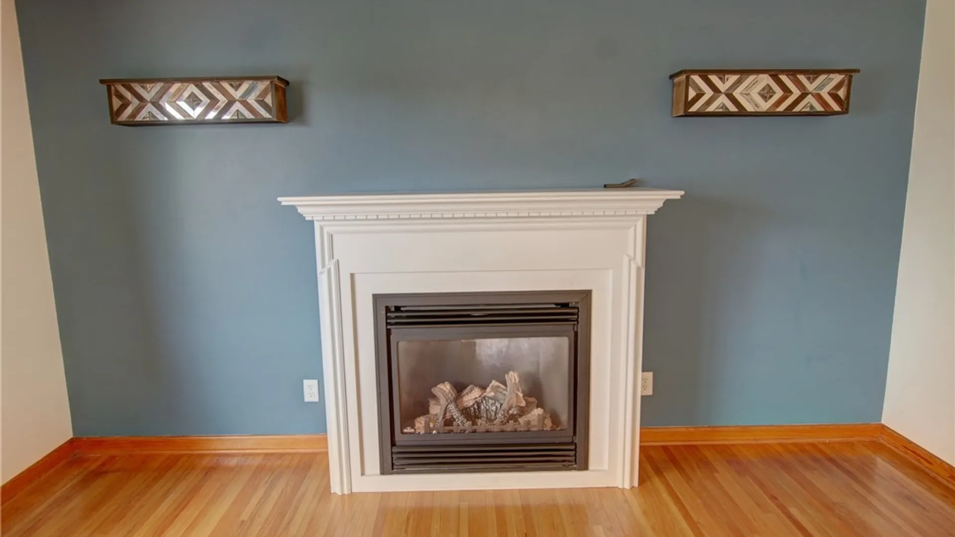 Property at 14 Lydia Lane, Cheektowaga, NY 14225 6