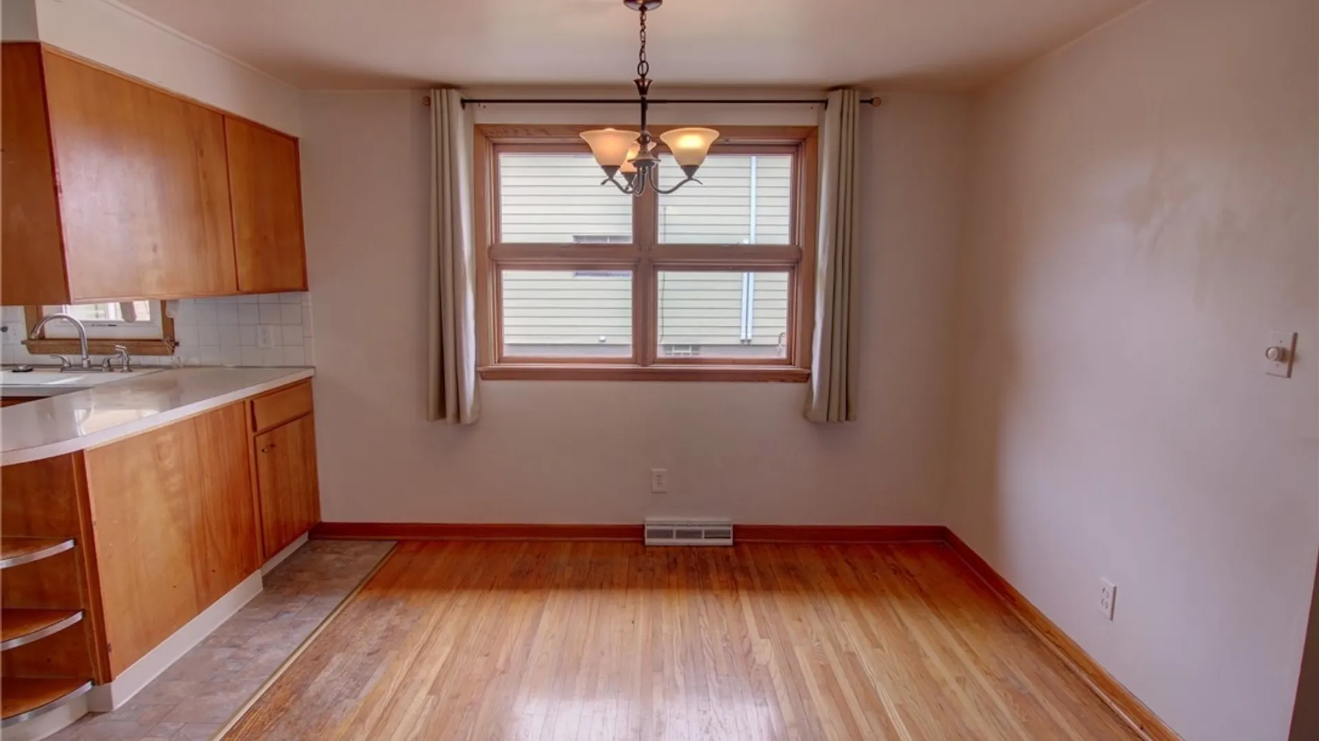 Property at 14 Lydia Lane, Cheektowaga, NY 14225 9
