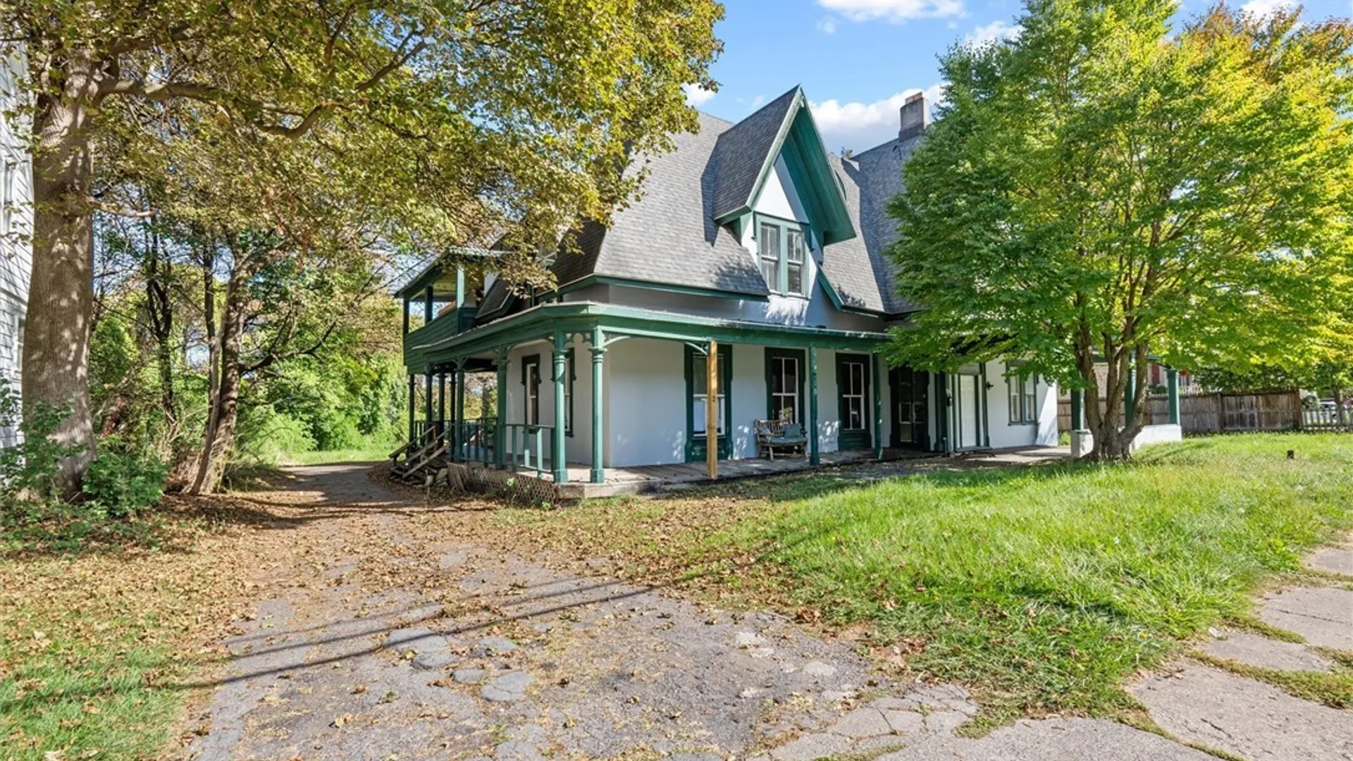 Property at 1216 Bellevue Avenue, Syracuse, NY 13204 3