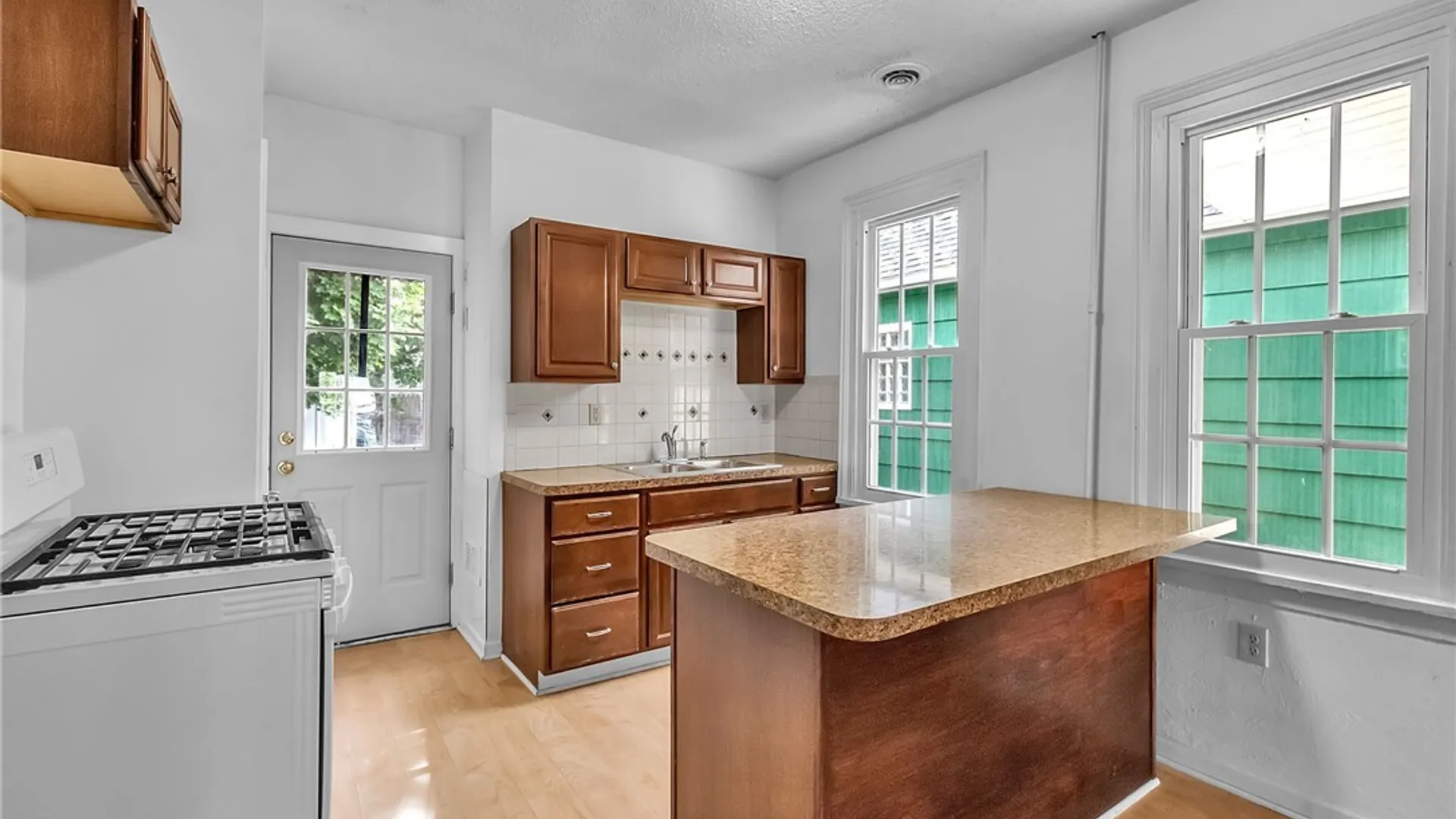 Property at 193 Weimar Street, Buffalo, NY 14206 12
