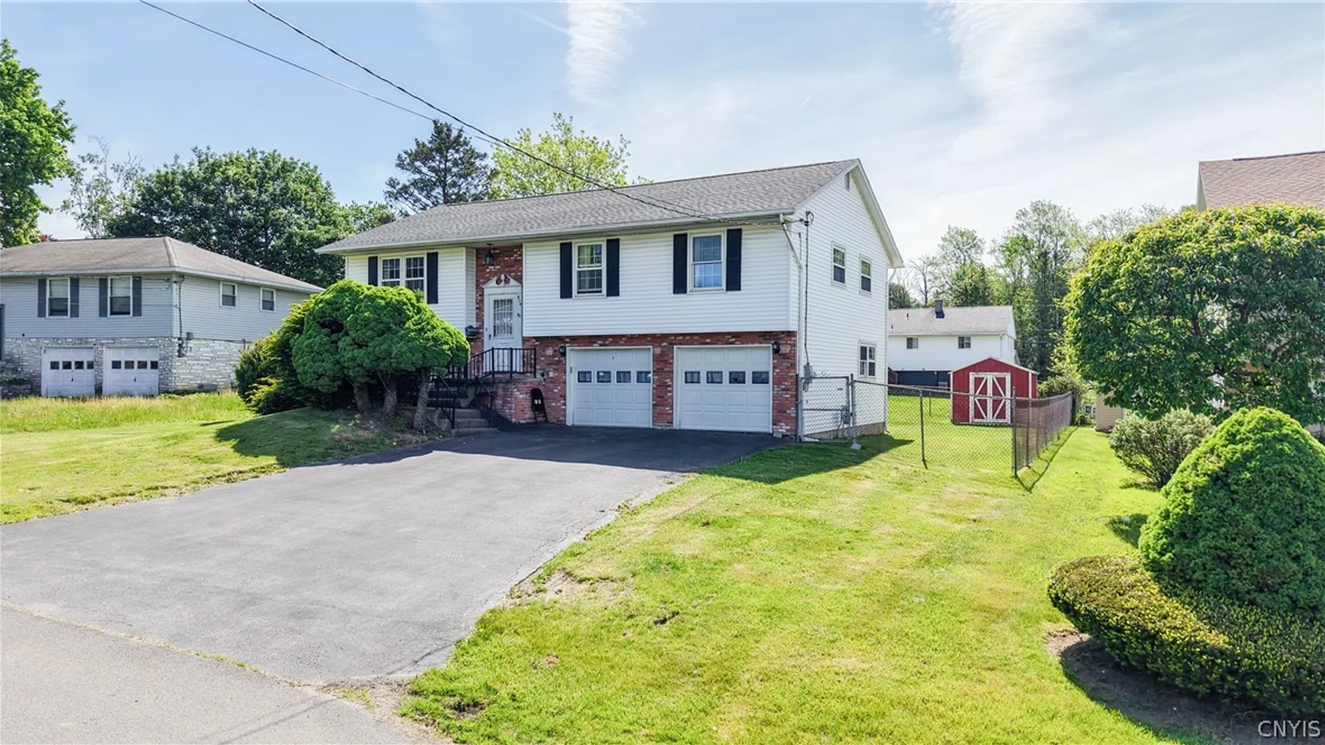 Property at 514 Woodburne Drive, Utica, NY 13502 3