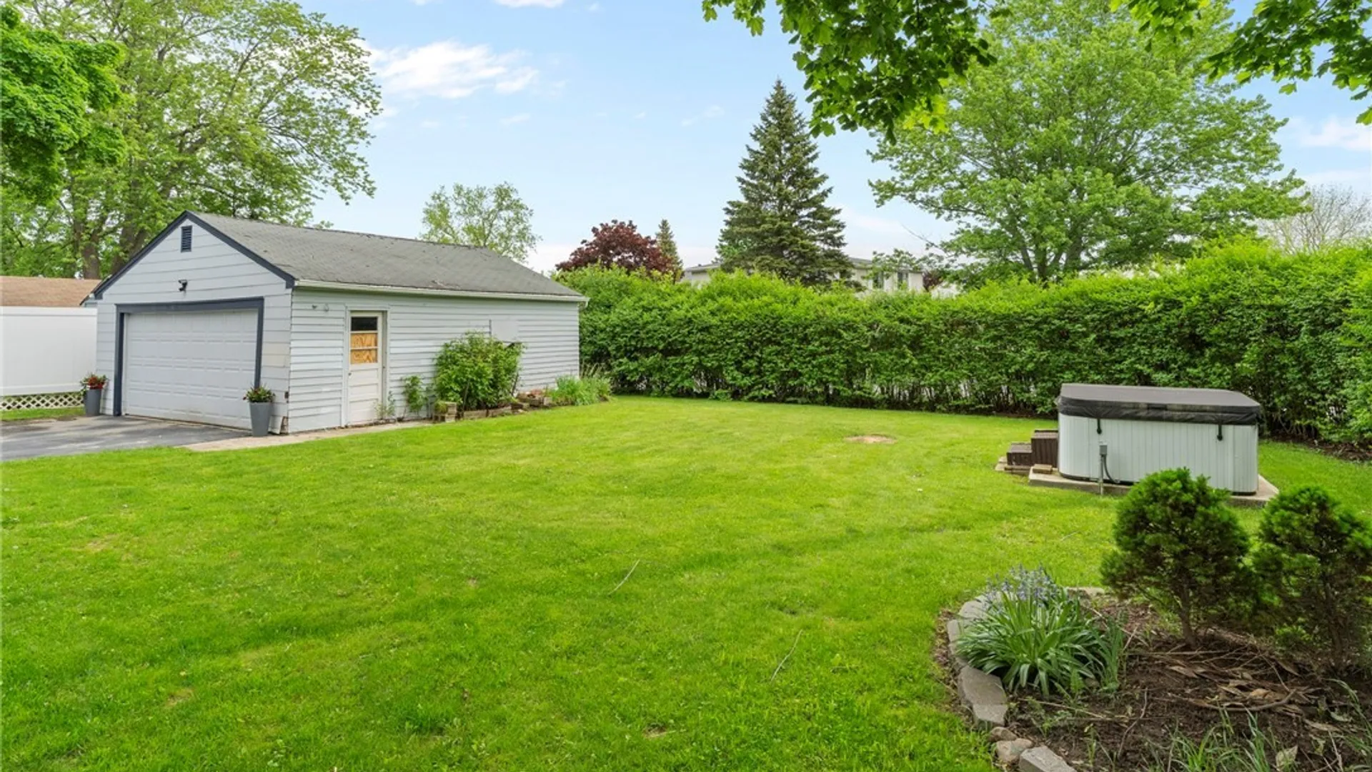 Property at 372 Aurora Street, Lancaster, NY 14086 31