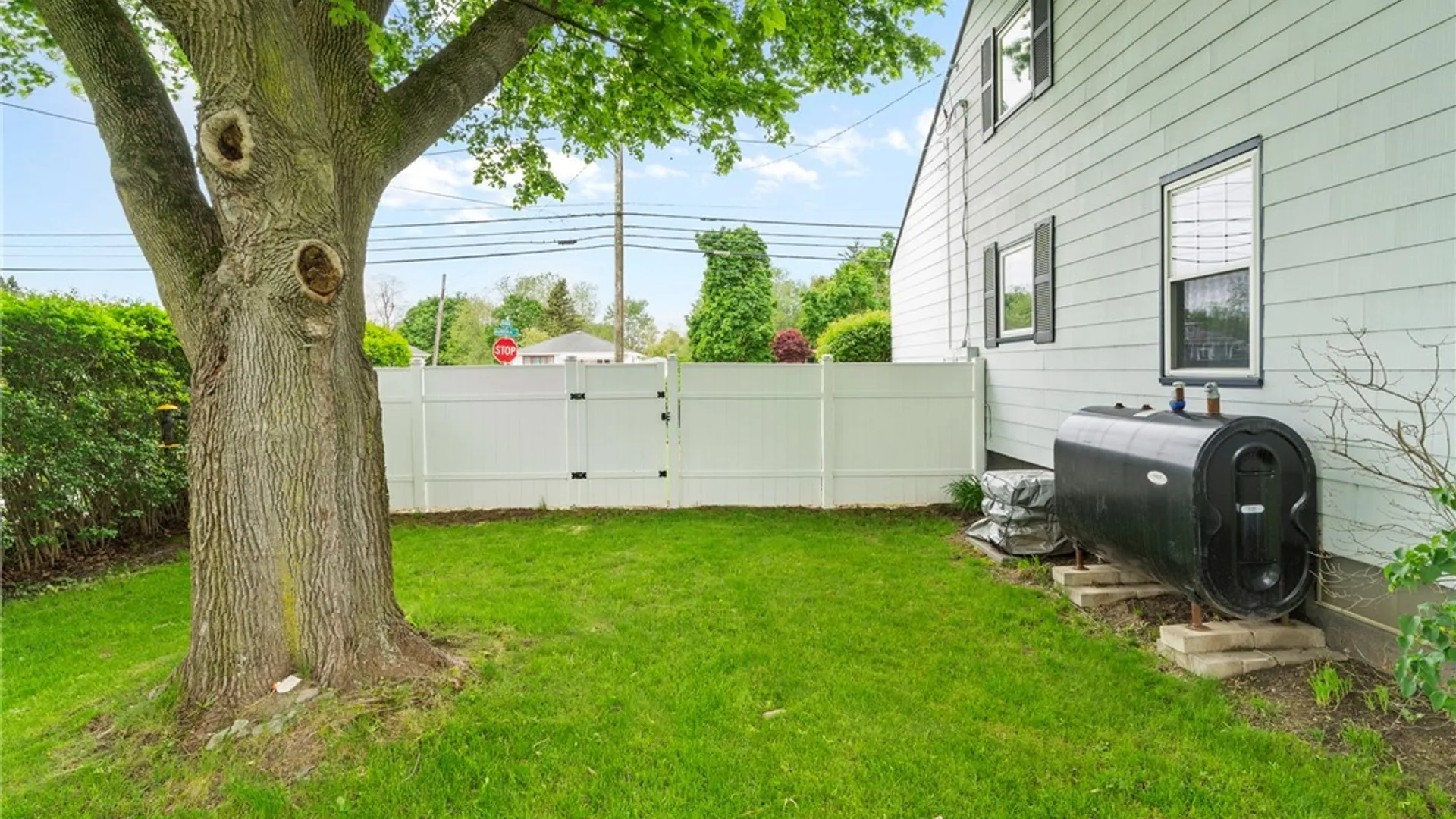 Property at 372 Aurora Street, Lancaster, NY 14086 33