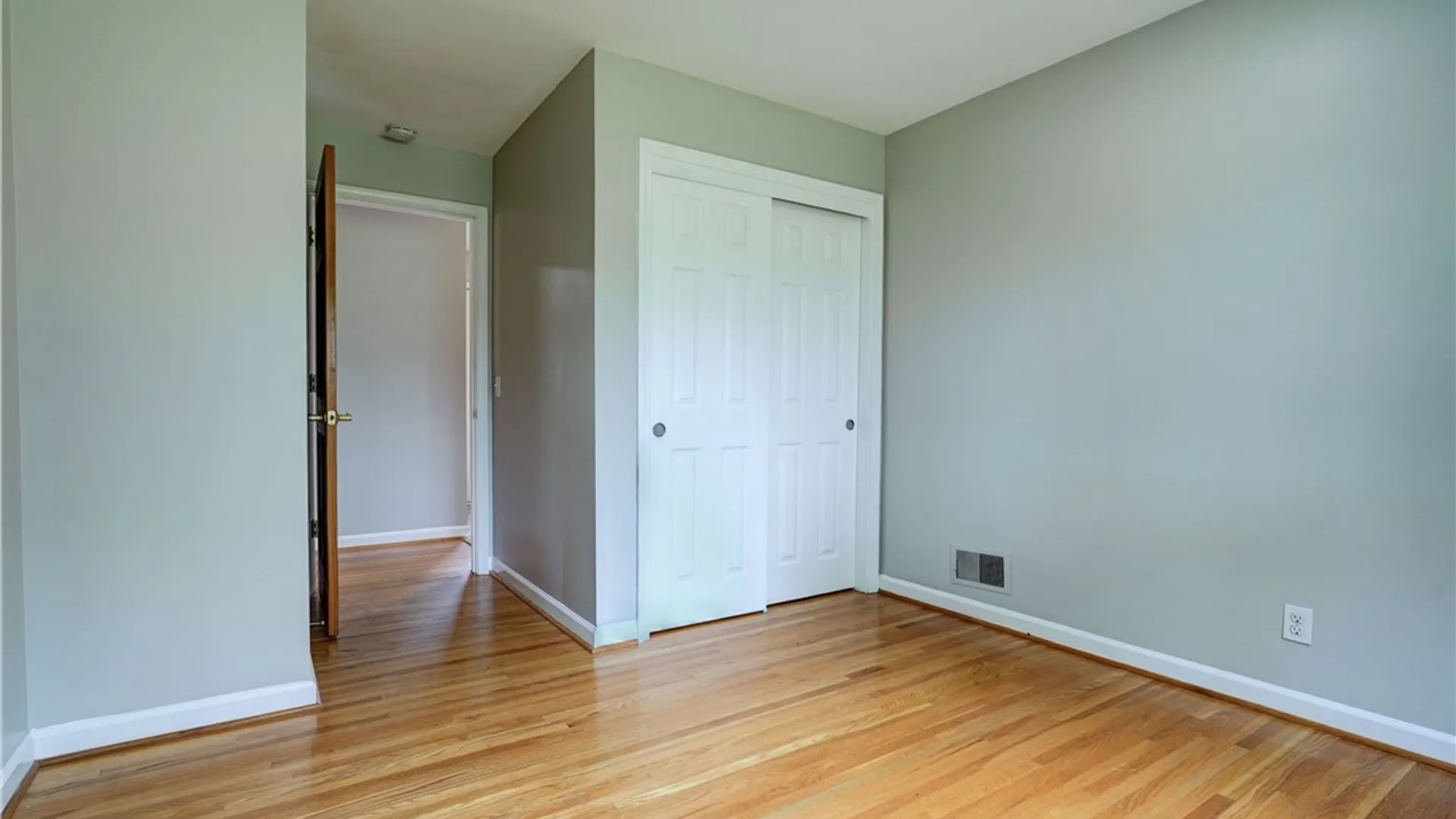 Property at 15 Lochnavar Parkway, Pittsford, NY 14534 21