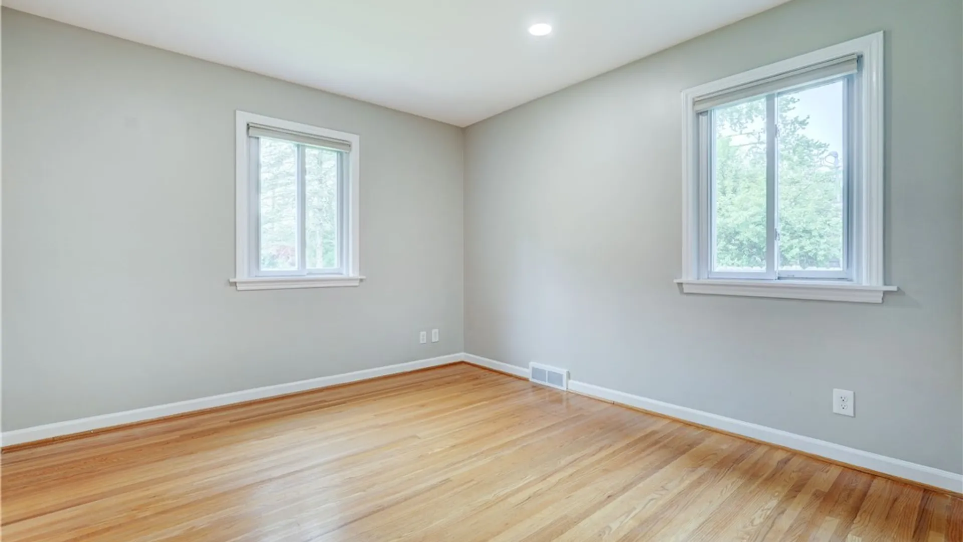 Property at 15 Lochnavar Parkway, Pittsford, NY 14534 25