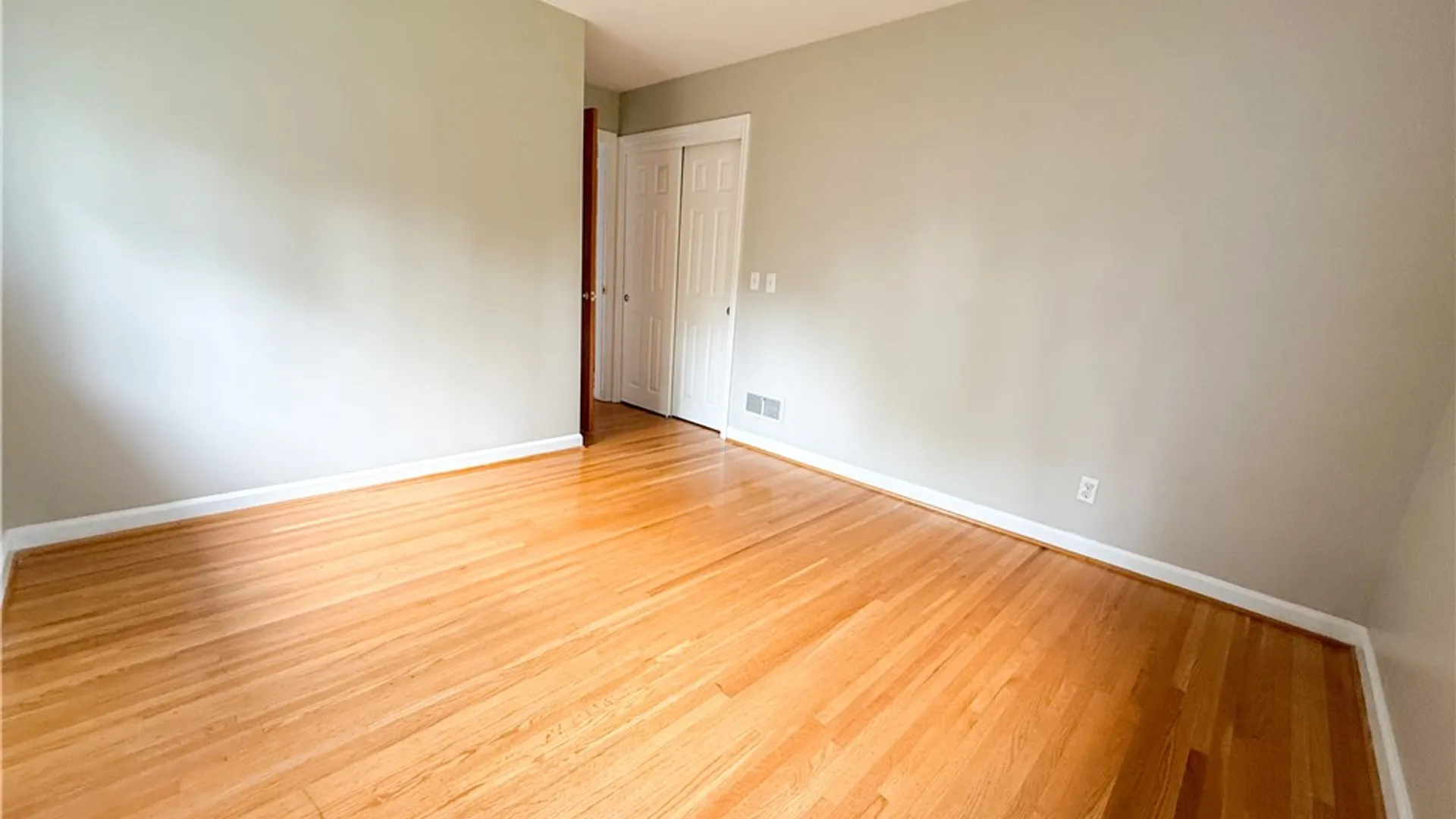 Property at 15 Lochnavar Parkway, Pittsford, NY 14534 26