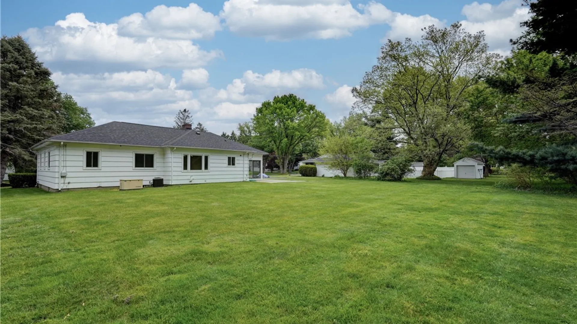 Property at 15 Lochnavar Parkway, Pittsford, NY 14534 41