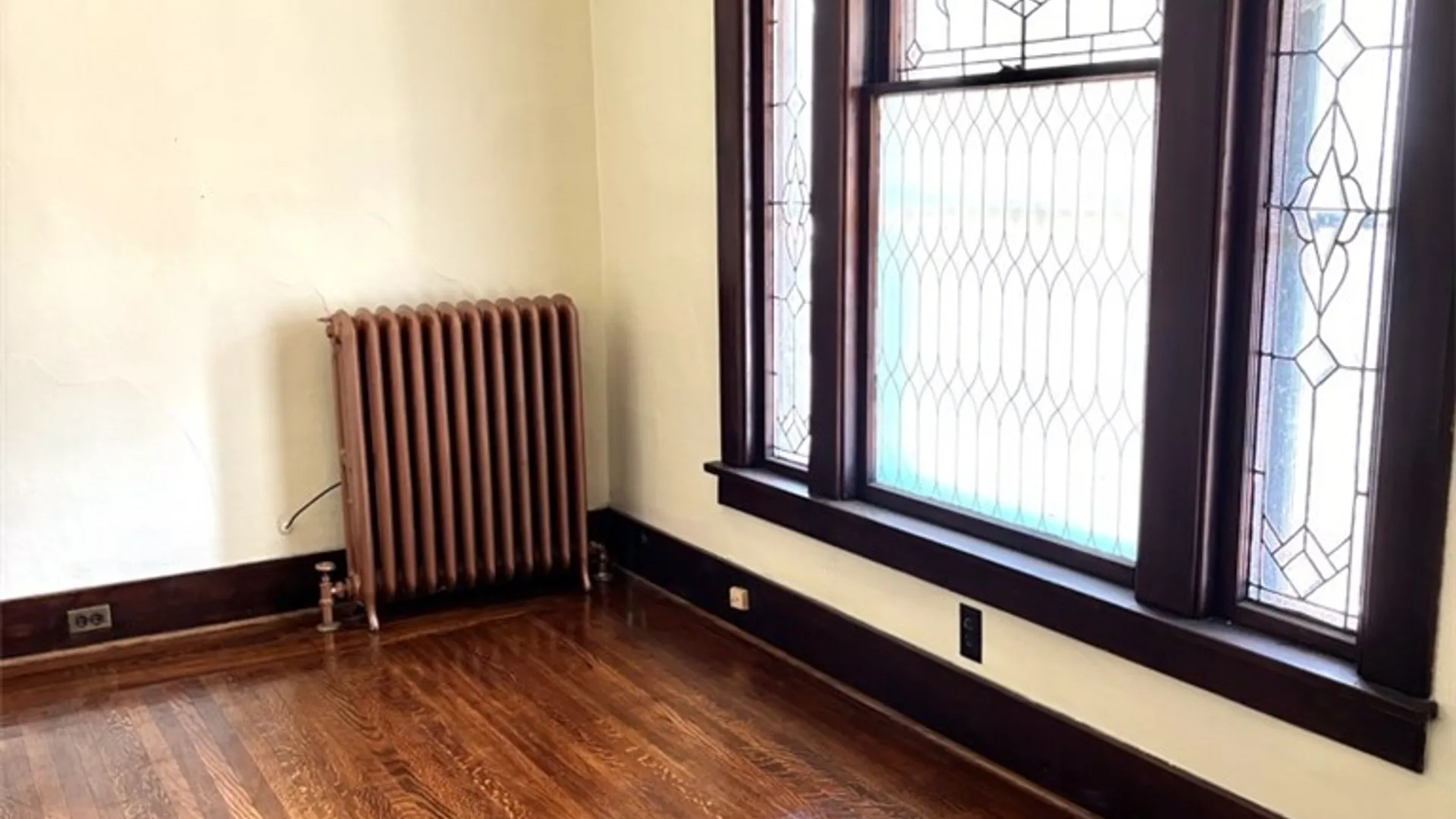 Property at 220 Stevenson Street, Buffalo, NY 14210 6
