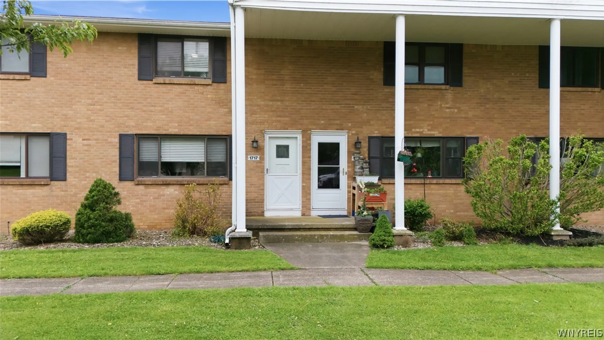 Property at 1717 Orchard Park Road, West Seneca, NY 14224 2