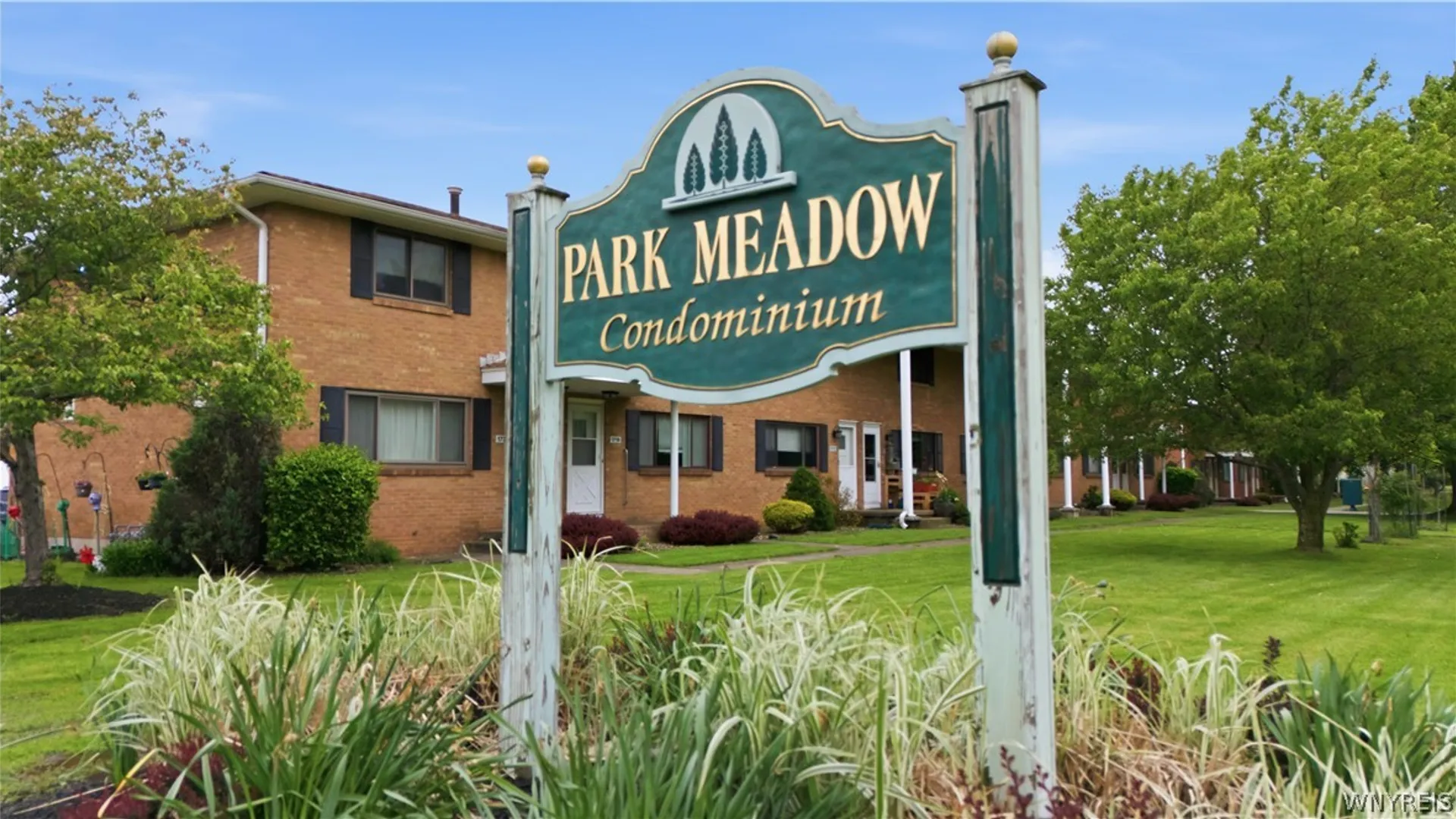 Property at 1717 Orchard Park Road, West Seneca, NY 14224 4