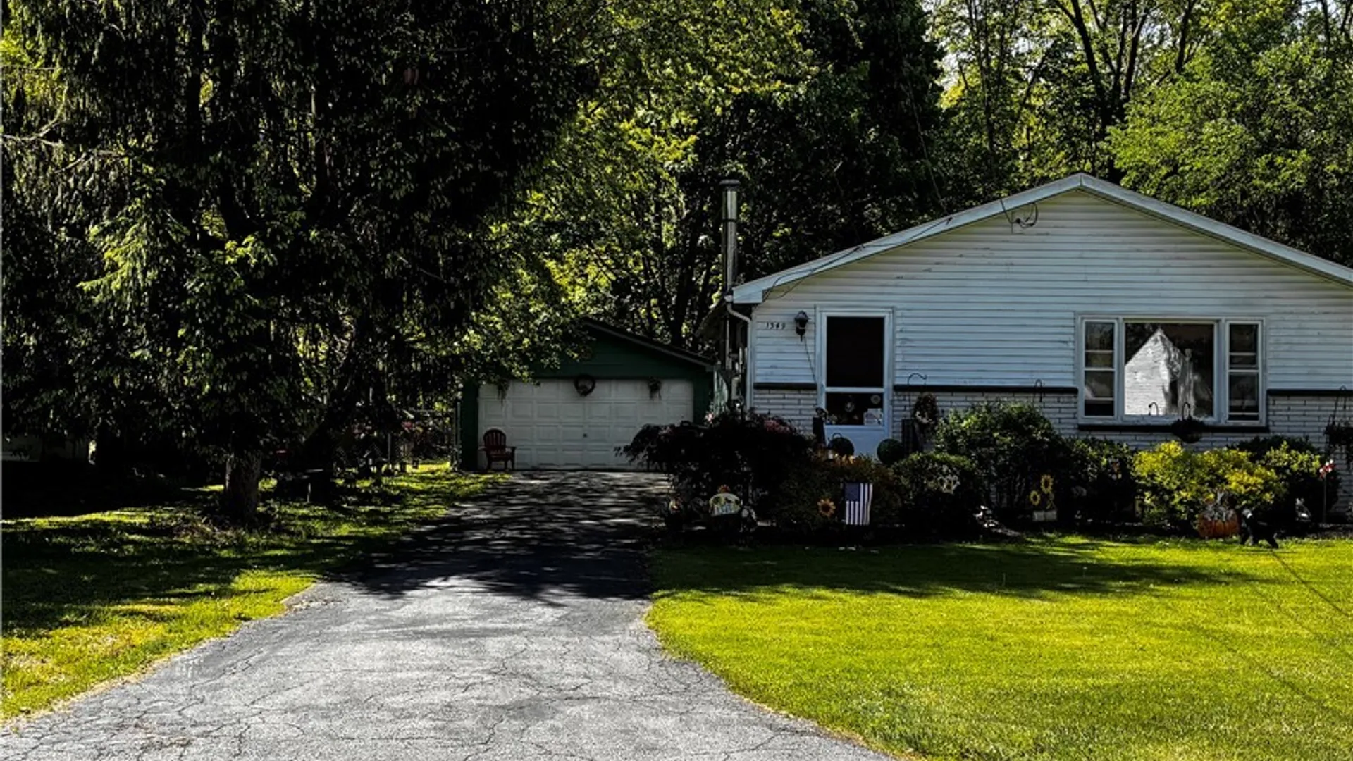 Property at 1349 Sisson Drive, North Tonawanda, NY 14120 4