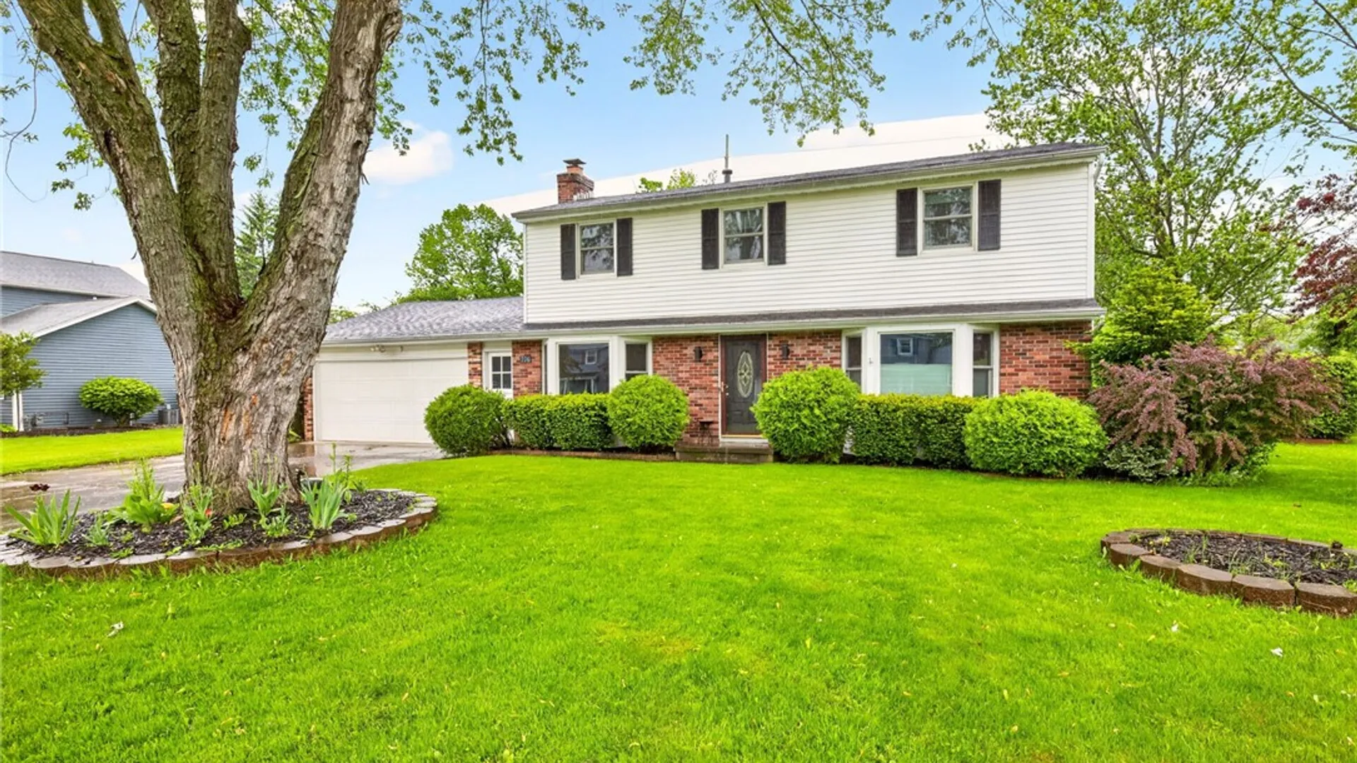 Property at 776 Lauren Court, Webster, NY 14580 2