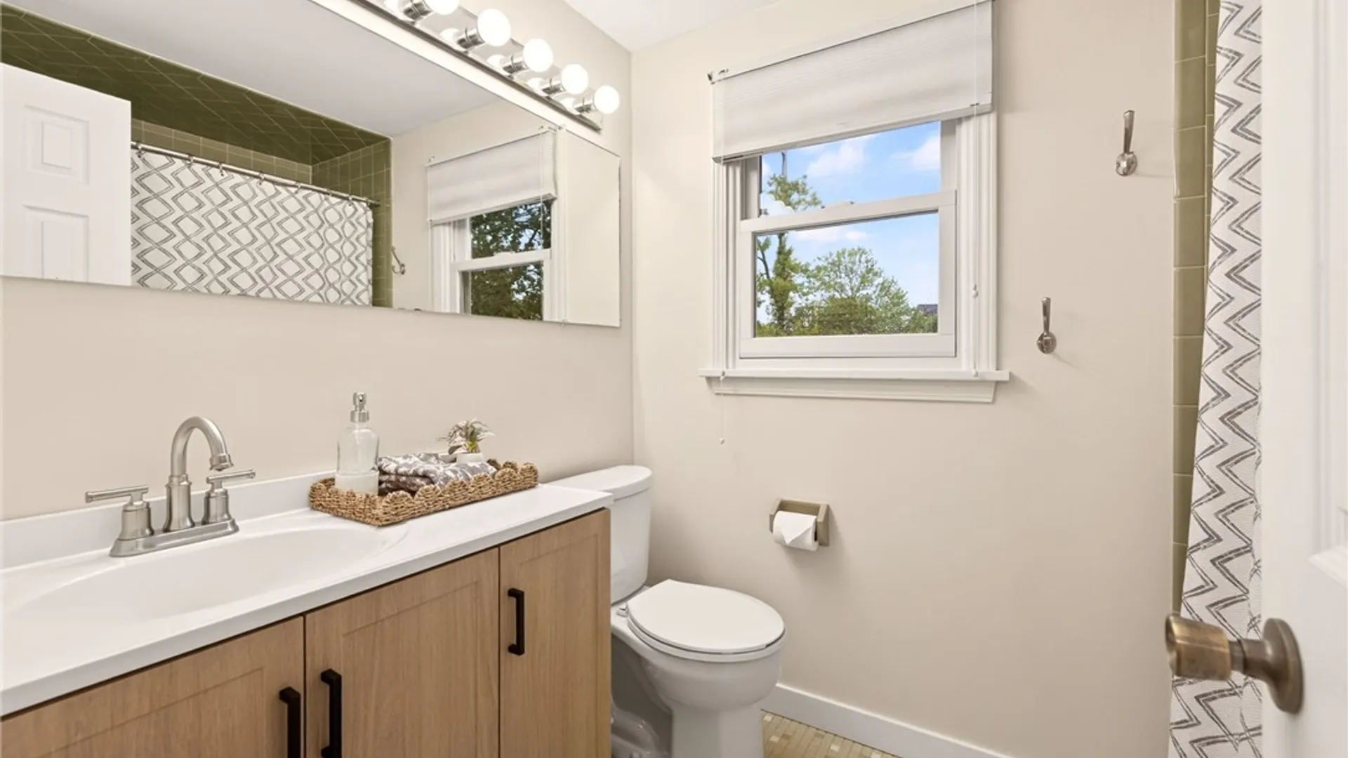 Property at 776 Lauren Court, Webster, NY 14580 20