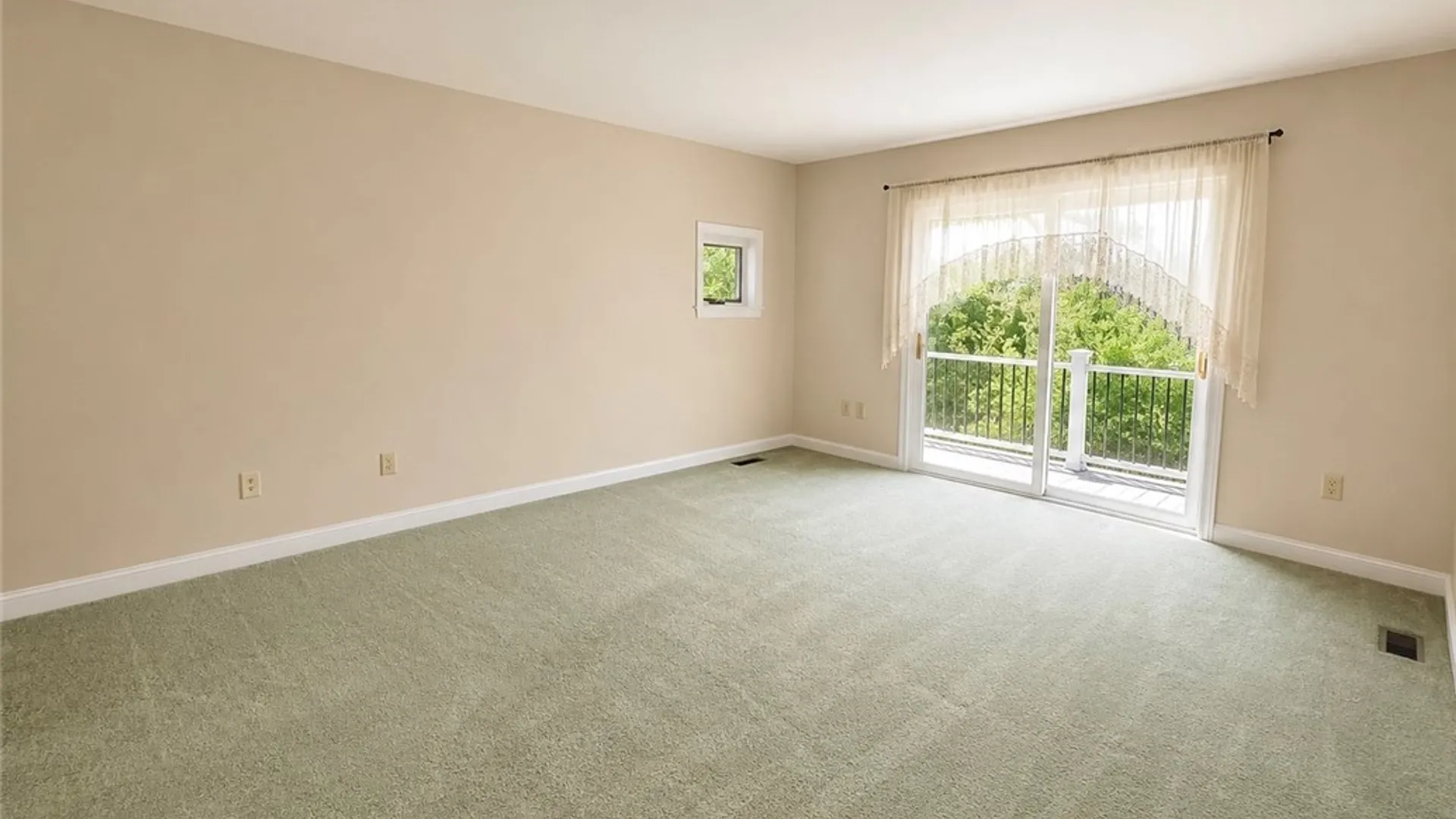 Property at 7801 Clearwater Circle, Pompey, NY 13104 27