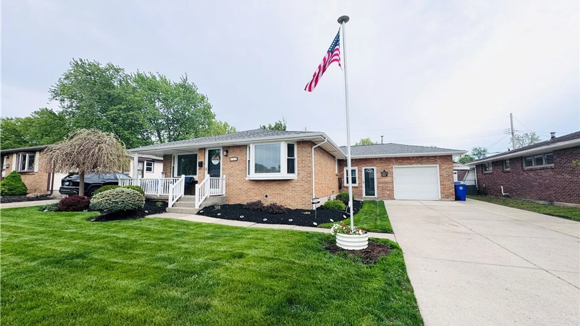 Property at 49 Marilyn Drive, West Seneca, NY 14224 2