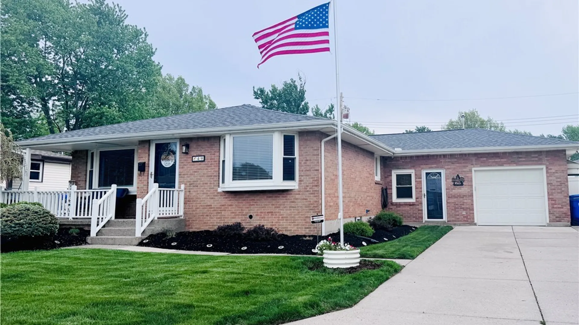 Property at 49 Marilyn Drive, West Seneca, NY 14224 3
