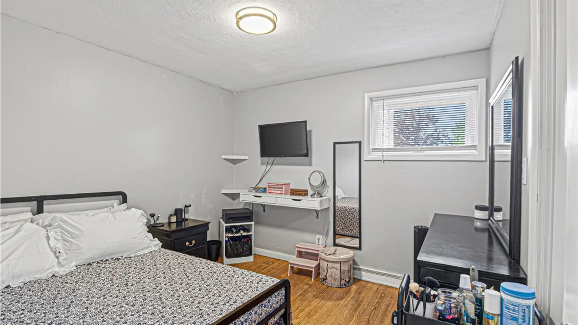 Property at 37 Taber Road, New Hartford, NY 13413 23