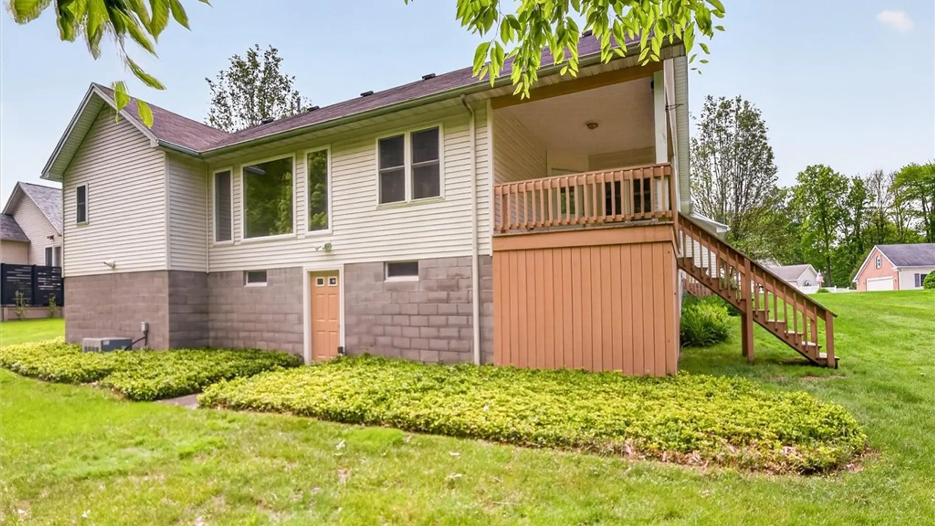 Property at 144 Leamington Circle, Greece, NY 14626 11