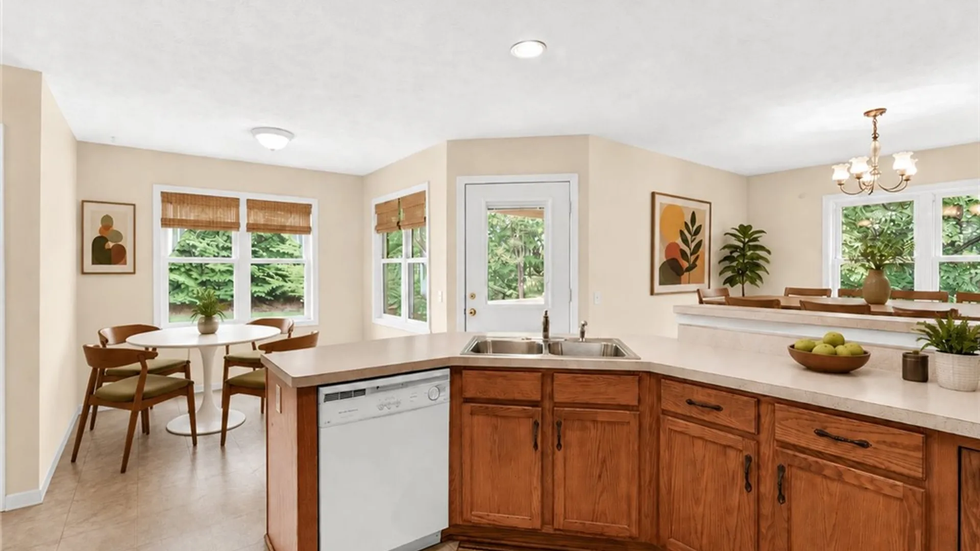 Property at 144 Leamington Circle, Greece, NY 14626 25
