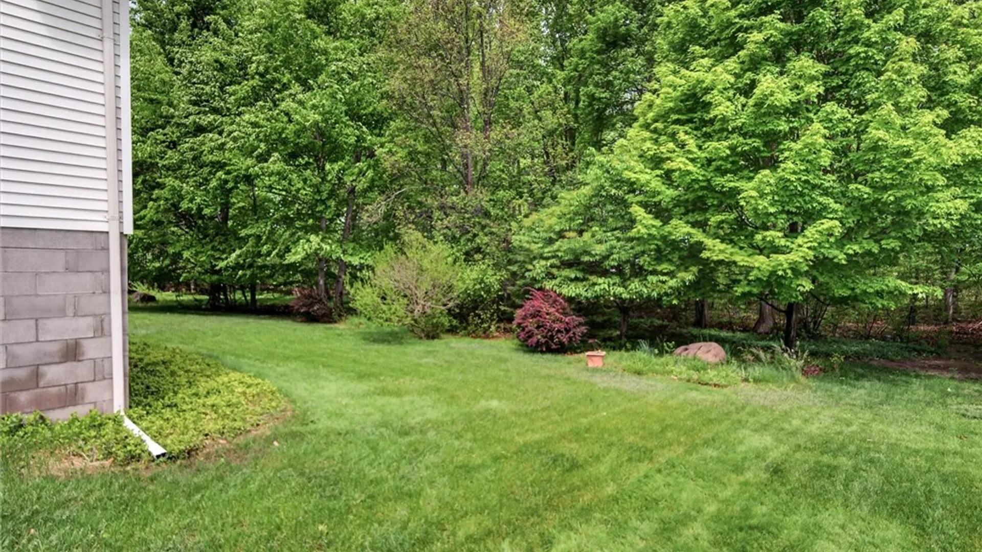 Property at 144 Leamington Circle, Greece, NY 14626 9