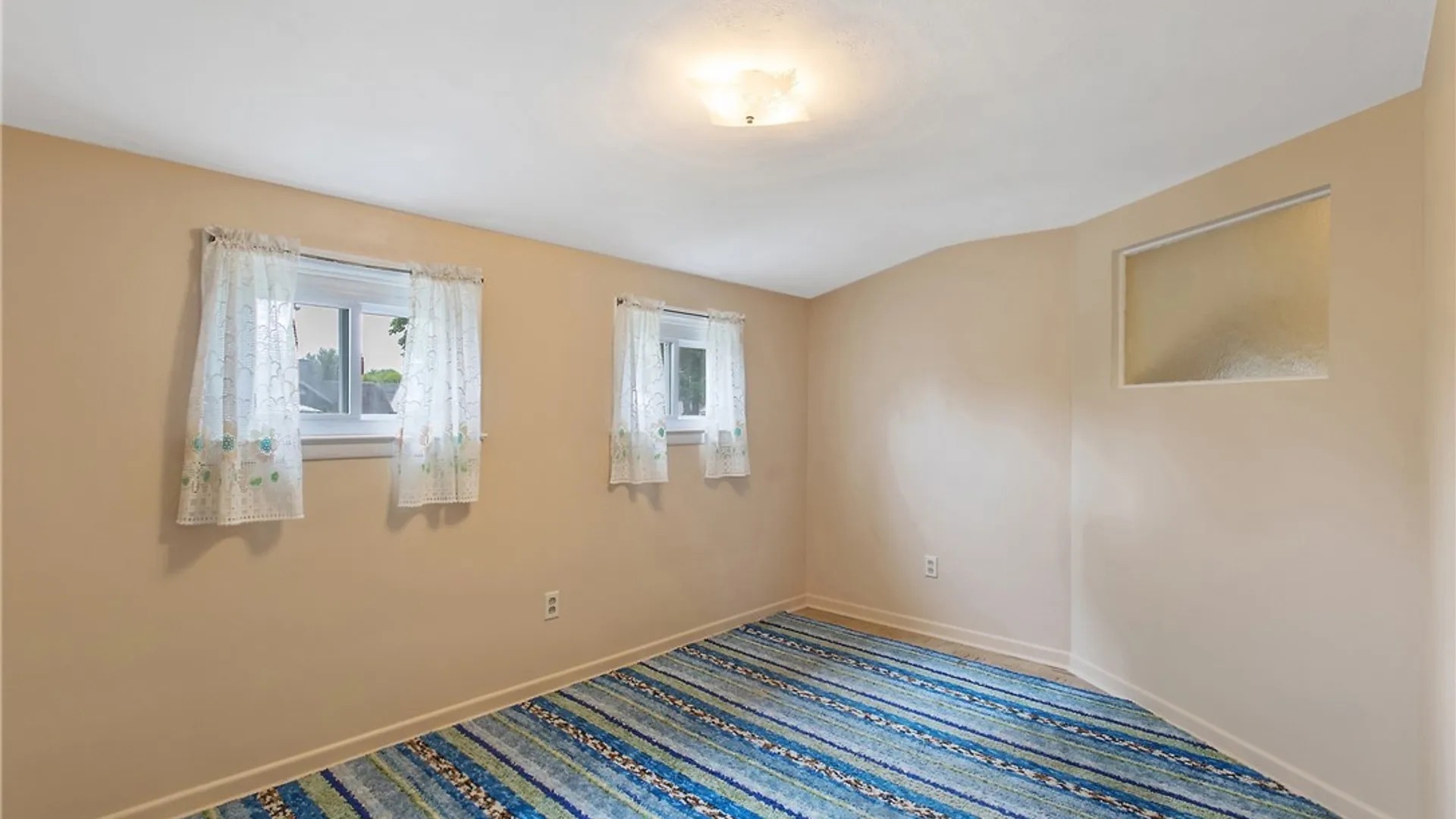 Property at 708 Orwood Place, Salina, NY 13208 23